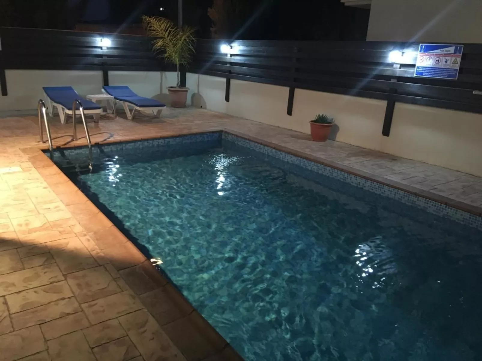 "Palmenvilla" mit privatem Balkon-Buiten