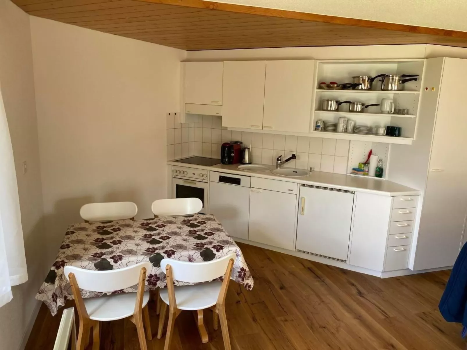 Panorama 2 Bett Wohnung-Binnen