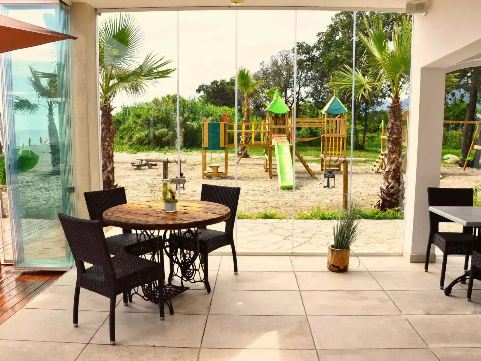 Marea Resort Wohnung mit Schwimmbad-Buiten