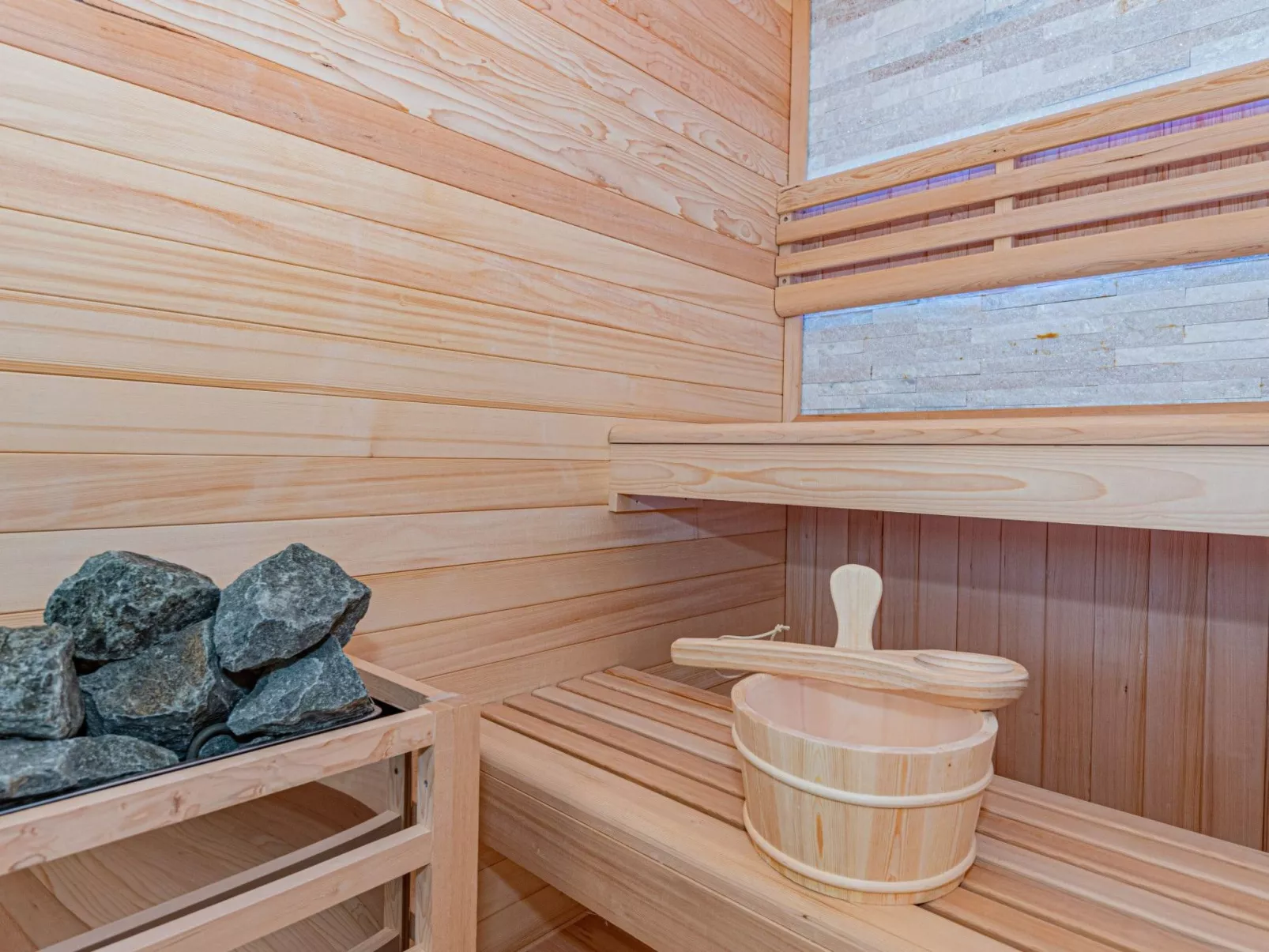 Villa Romansa mit Sauna und Whirlpool in Siritovci-Binnen