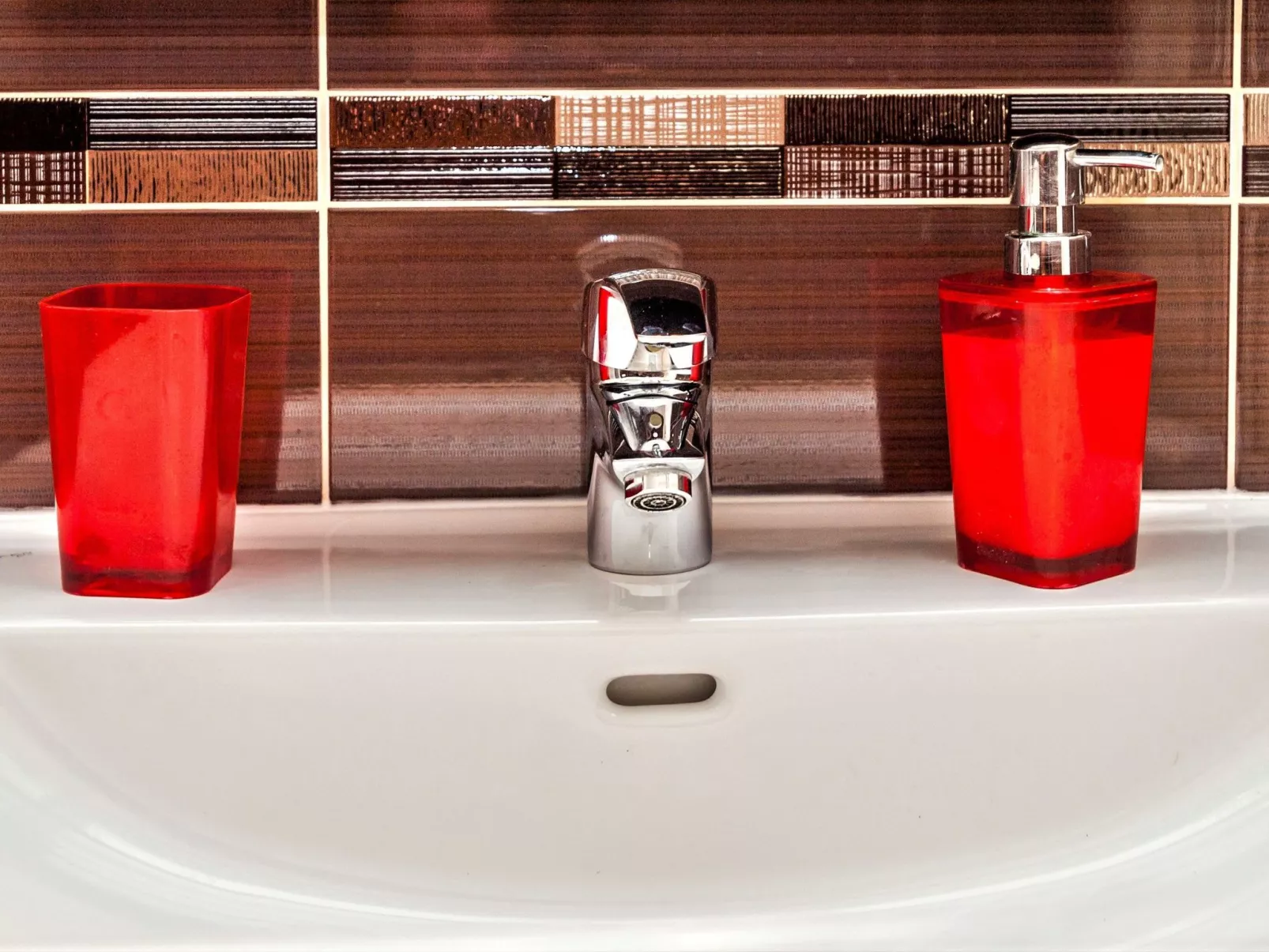 Ein luxuriöses Apartment in der Nähe des Zentrums, am Flussufer-Binnen