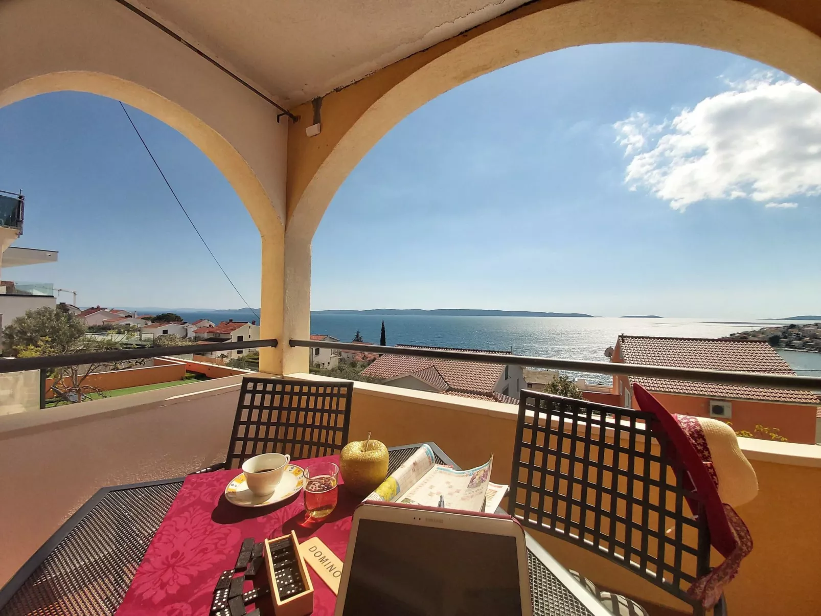 Beheiztes Schwimmbad, Familienappartement mit Meerblick-Buiten