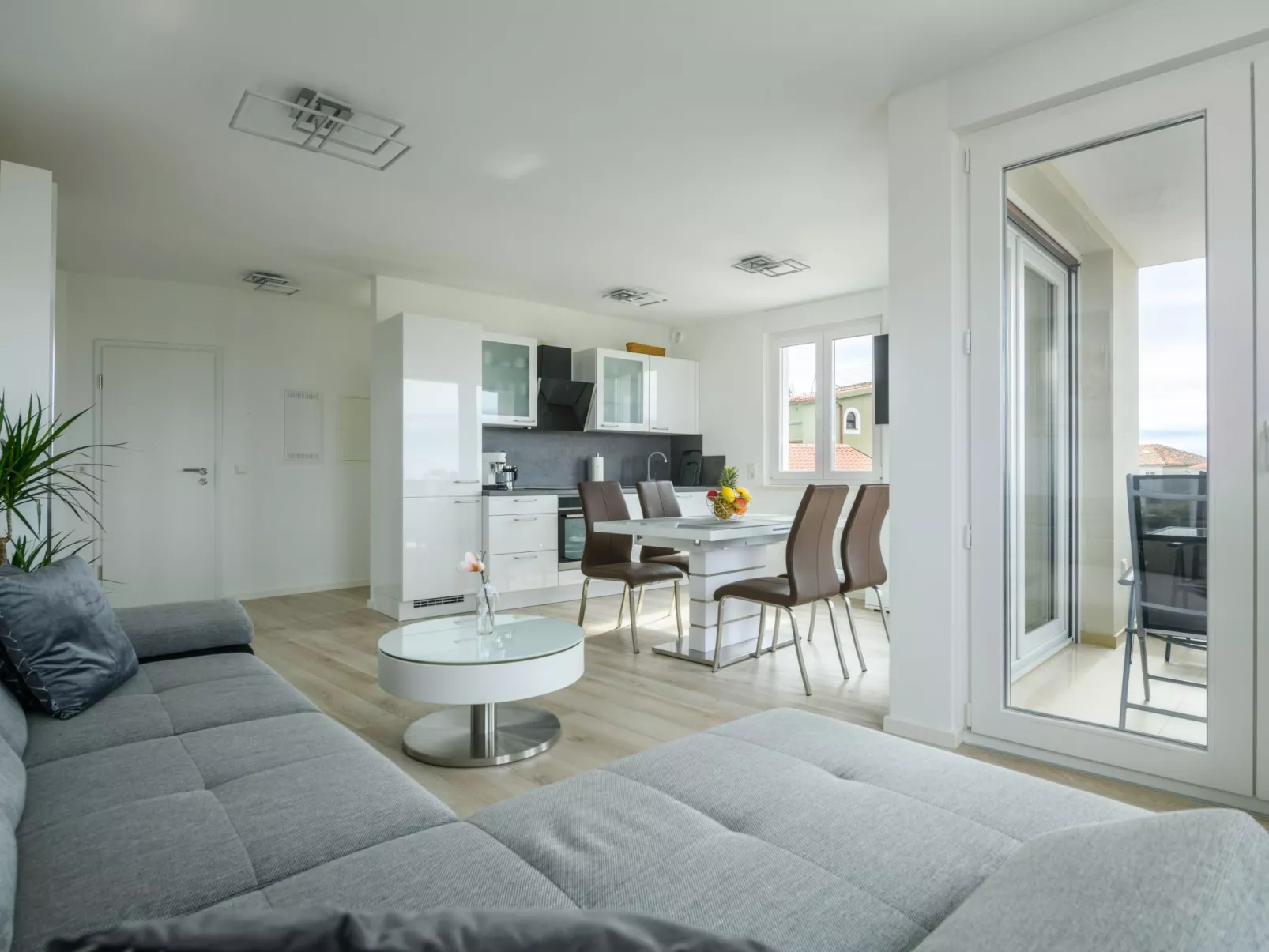 MA Premantura Luxus Apartment Nr. 3 mit Meerblick und Parkplatz für 2+2 Persone-Binnen