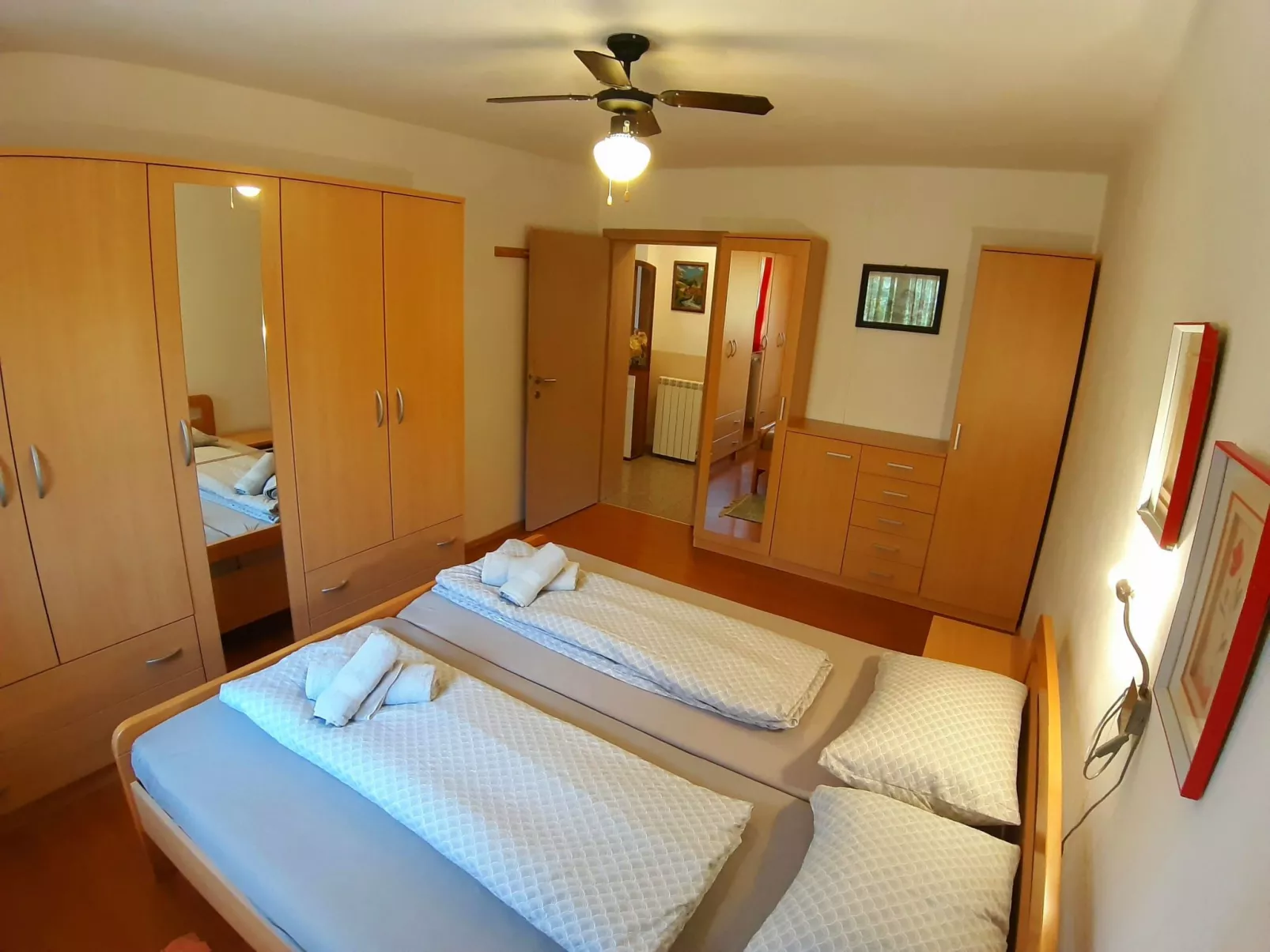 Mit beheiztem Pool-Binnen