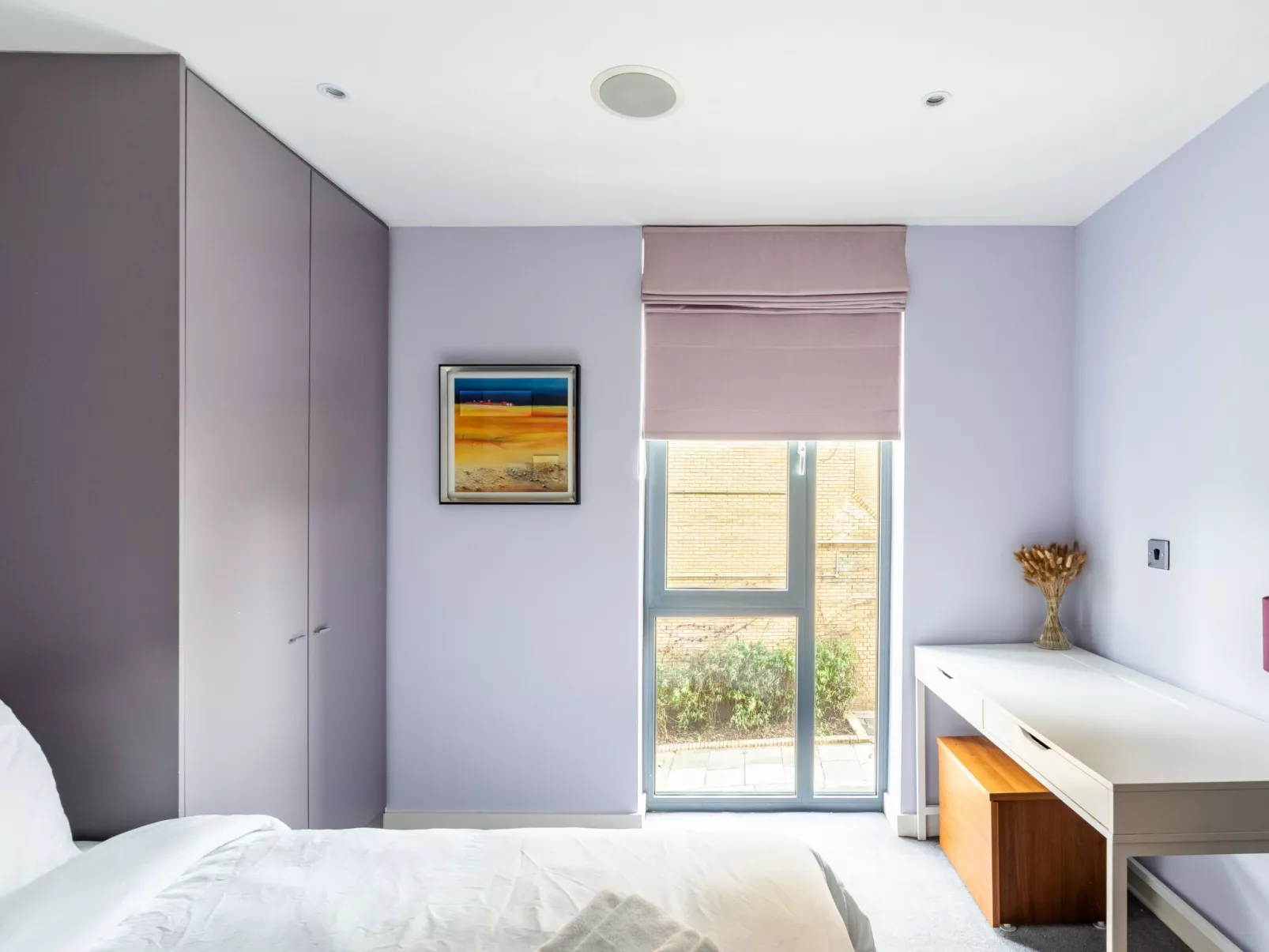 Moderne und stilvolle Wohnung mit eigenem Bad in der Nähe von Notting Hill und-Binnen