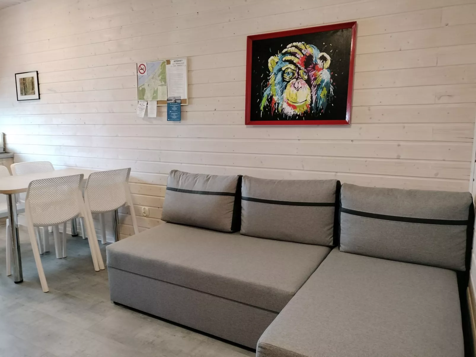 Trebor"-Häuser in einem eingezäunten Gebiet-Binnen