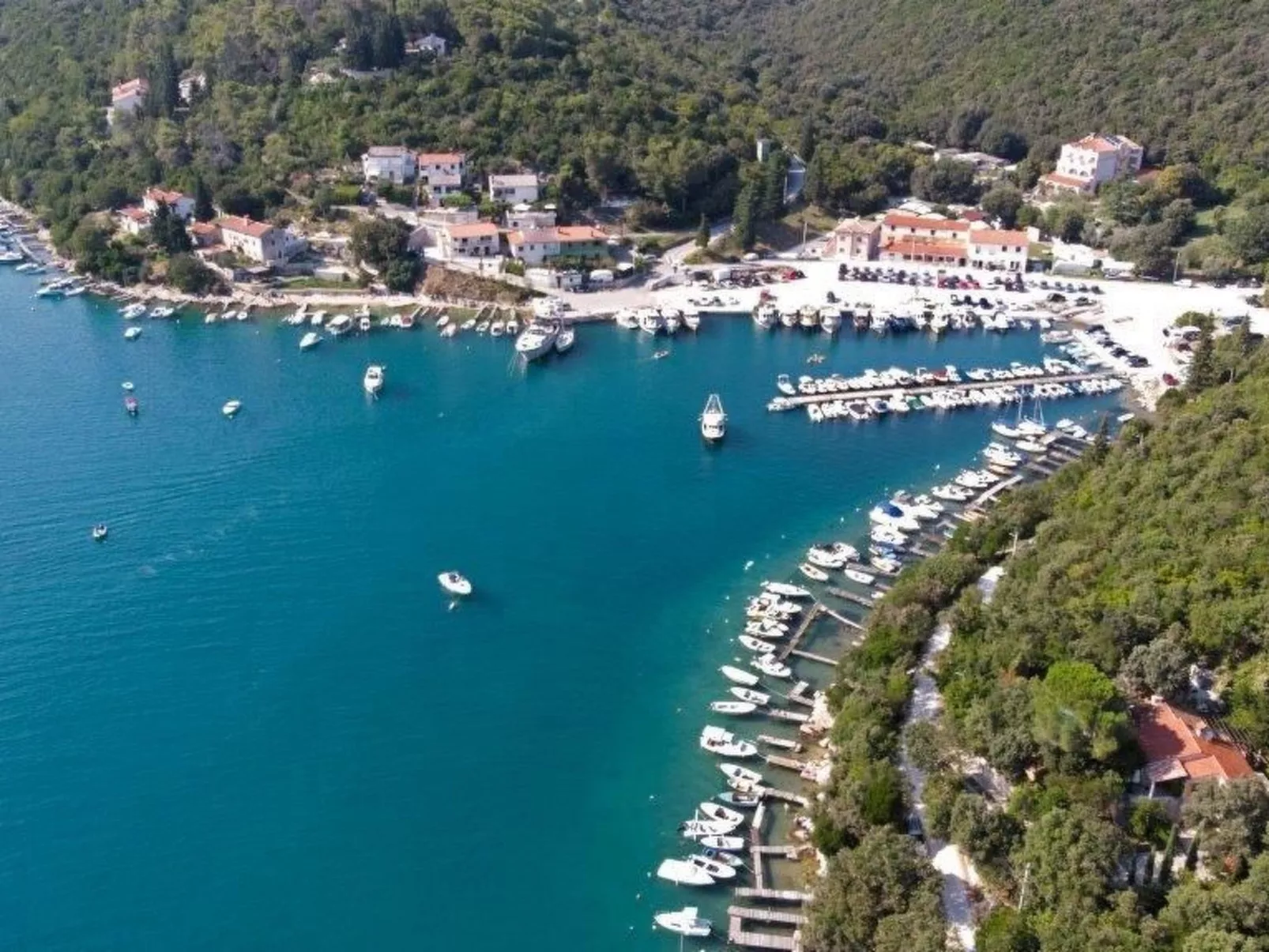 Appartement in Rakalj mit gemeinsamem Pool, Terrasse und Grill-Image-tags.info