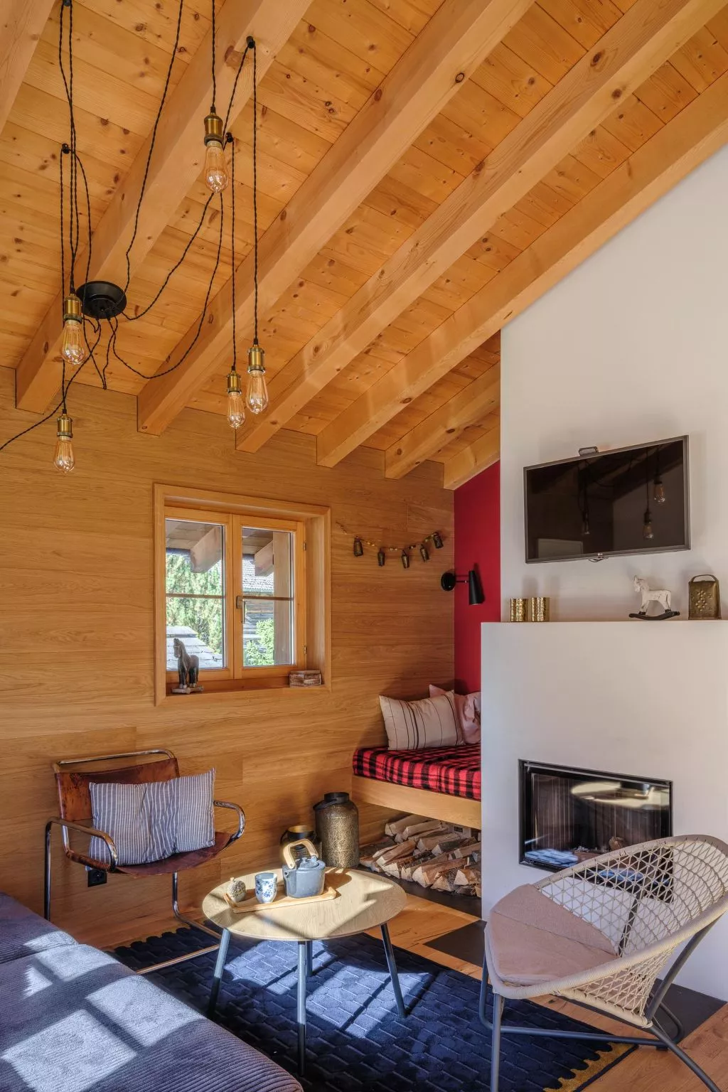 Blue Alpine Lodge-Binnen