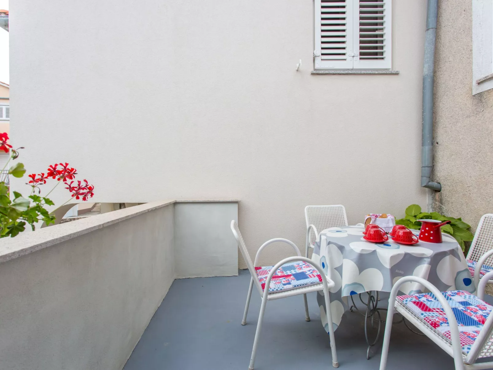 Gemütliches Steinhaus Nonna Stara-Buiten