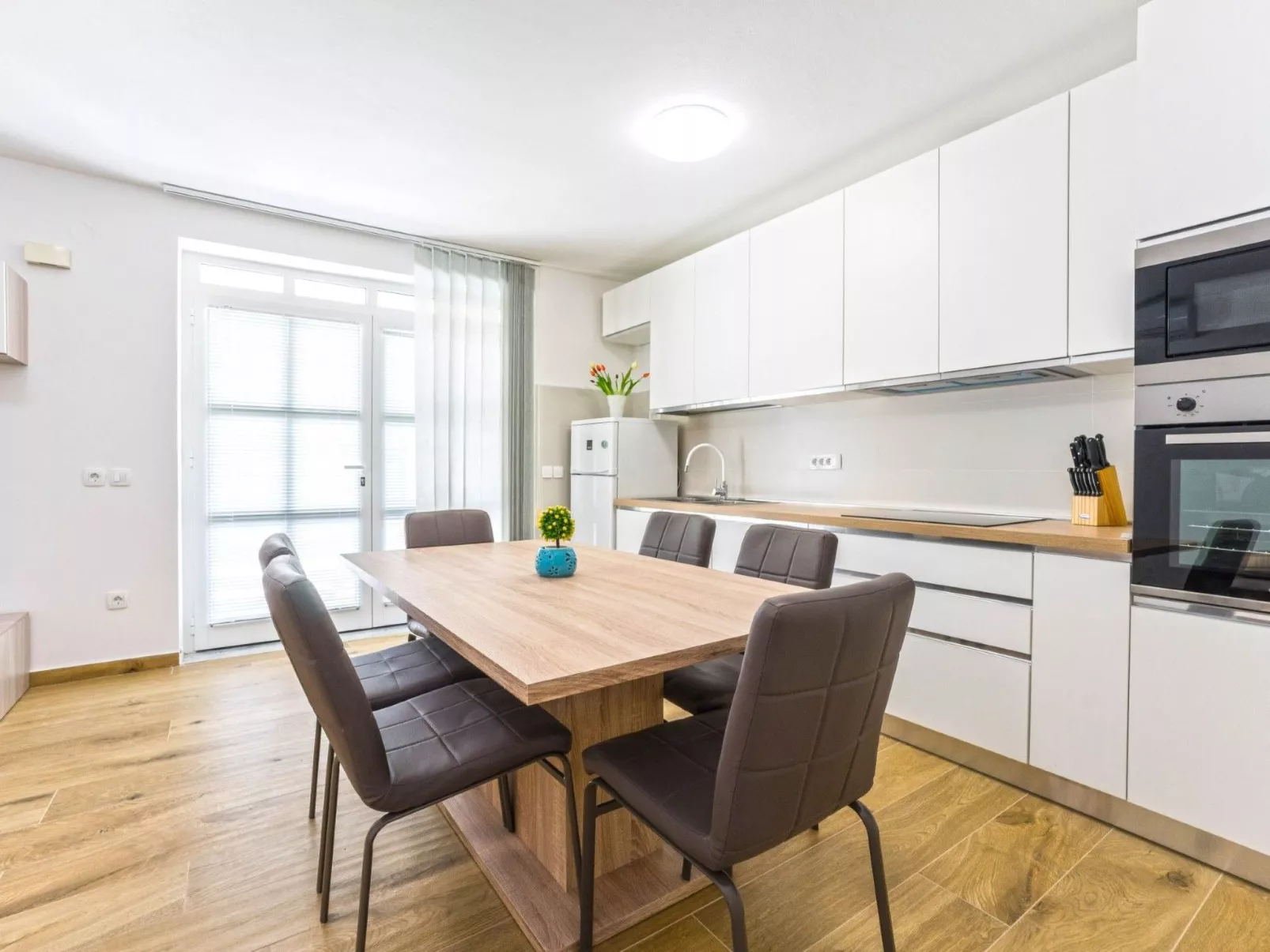 Luxuswohnung Bianca mit Pool-Binnen