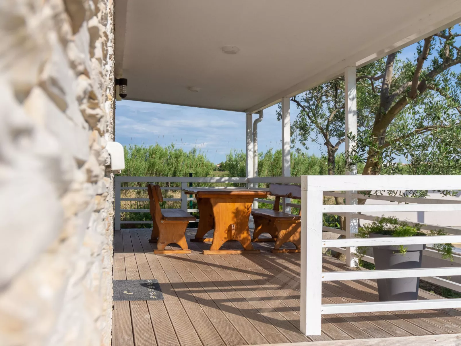 Mobilheim mit Privatparkplatz-Buiten