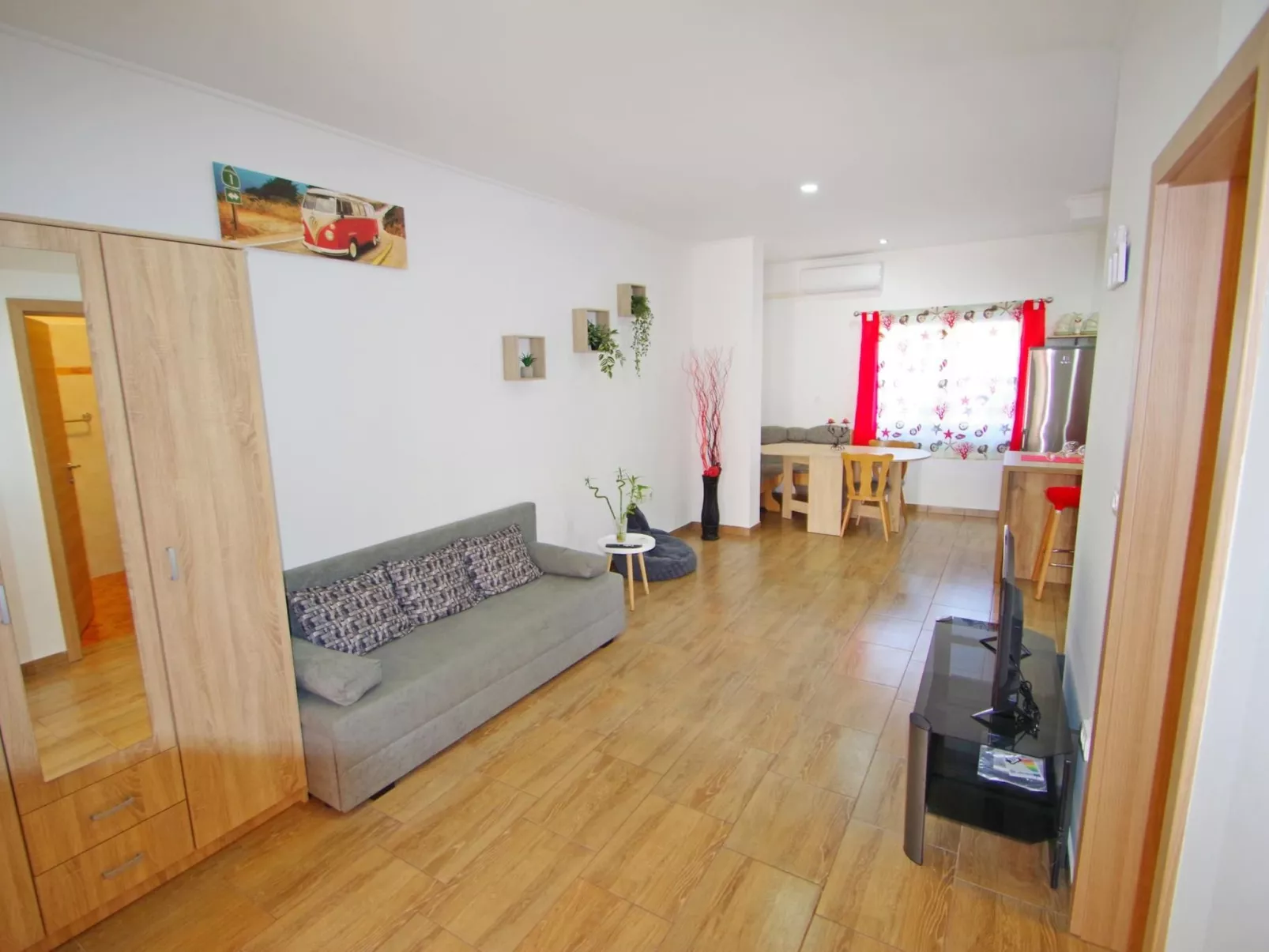 2 schlafzimmer ferienwohnung in viilage Loborika-Binnen