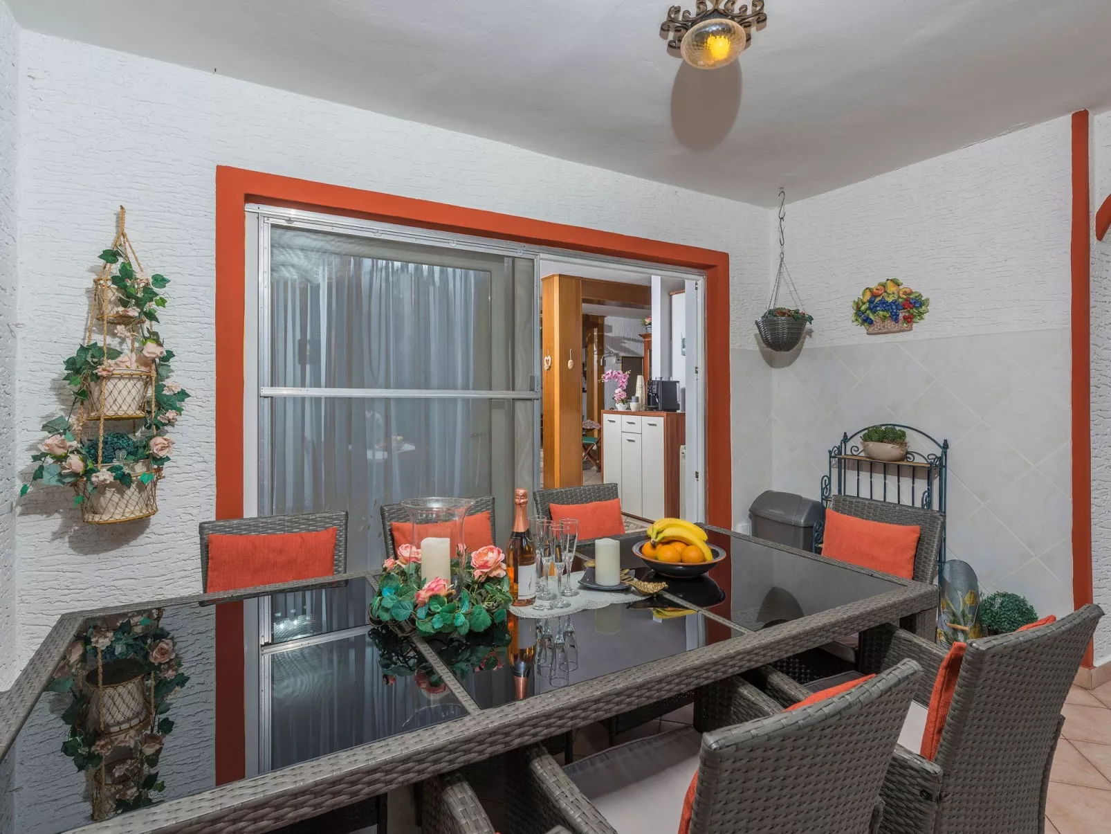 Charmante Familienvilla, in der Hunde willkommen sind-Binnen