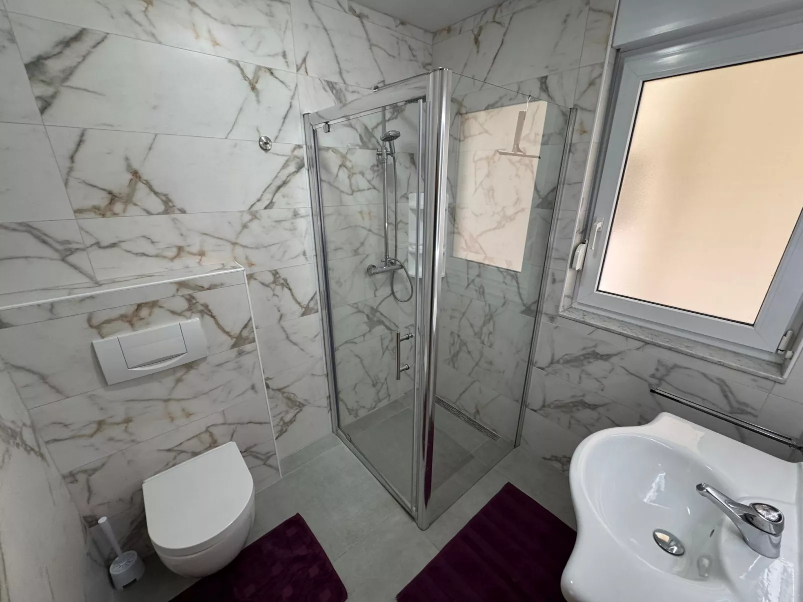 Delfin-Image-tags.info