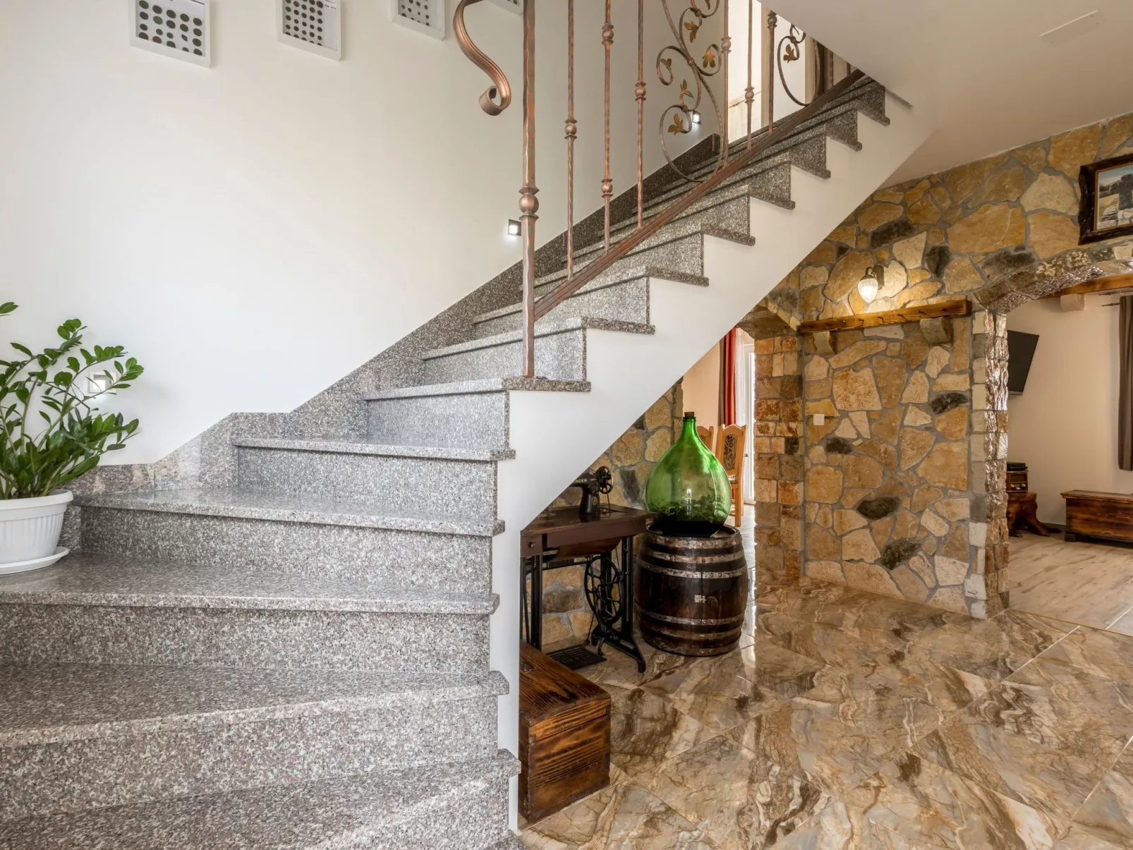 Villa Podrugovi Dvori mit Pool-Binnen