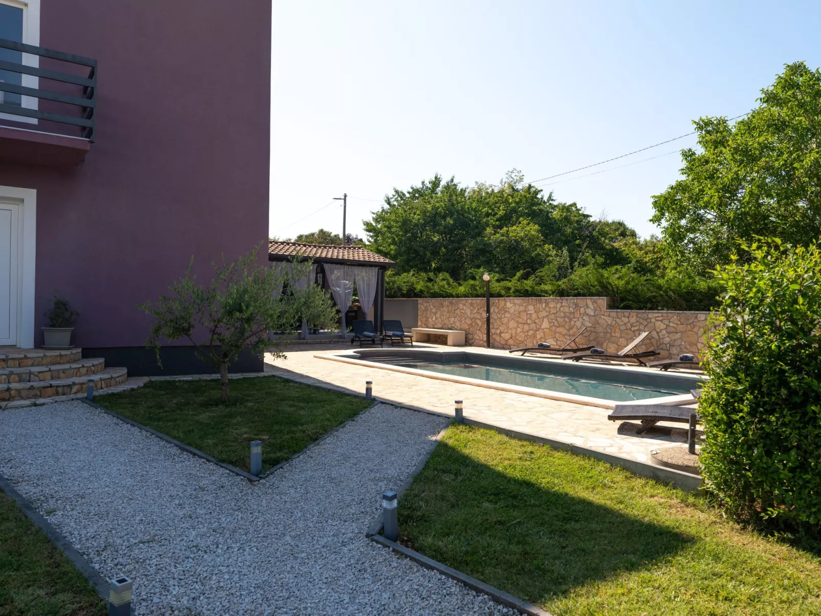 Casa Viola mit Pool, unweit von Lanterna Resort-Image-tags.info