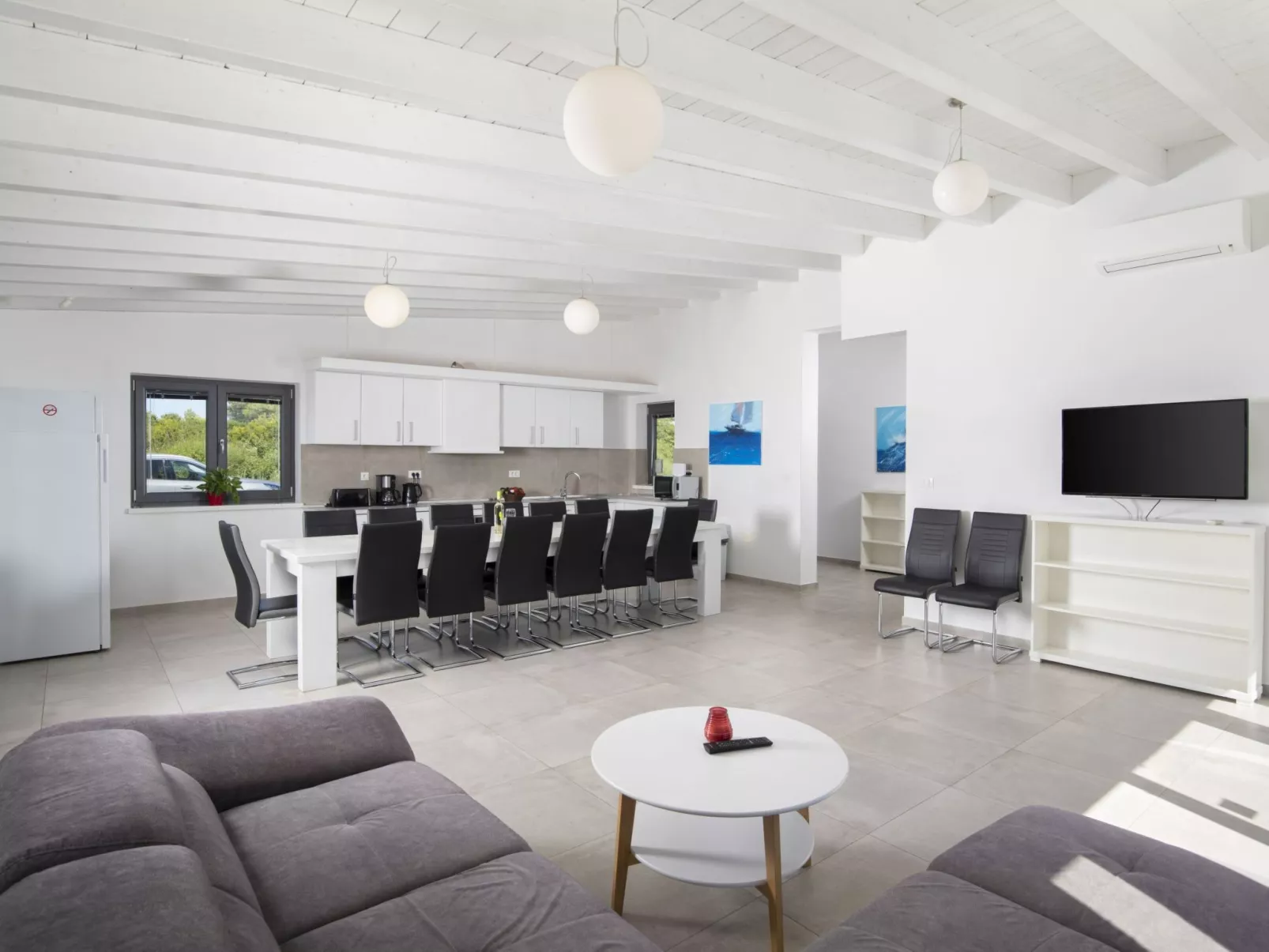 Villa Sole am Meer mit Pool, Sauna, Whirlpool-Binnen