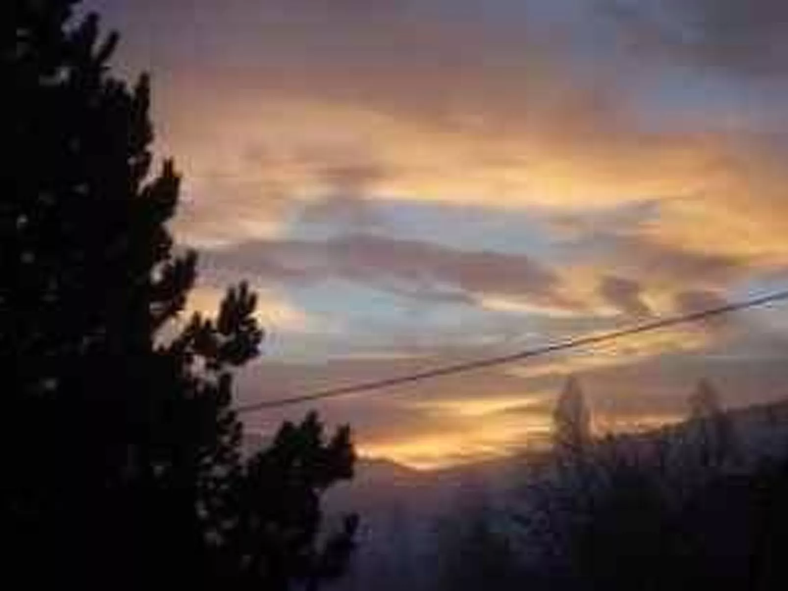 Mit Terrasse und offenem Kamin-Buiten