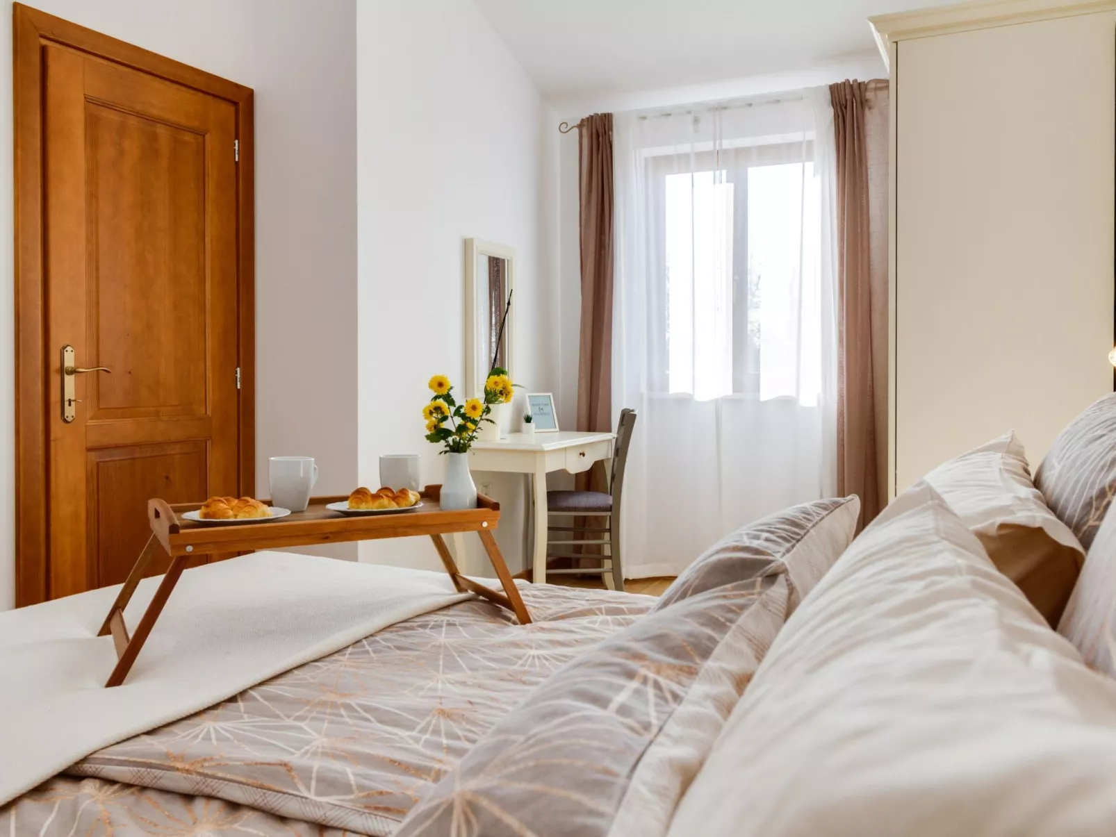 "Villa Nima" mit privatem Pool-Binnen