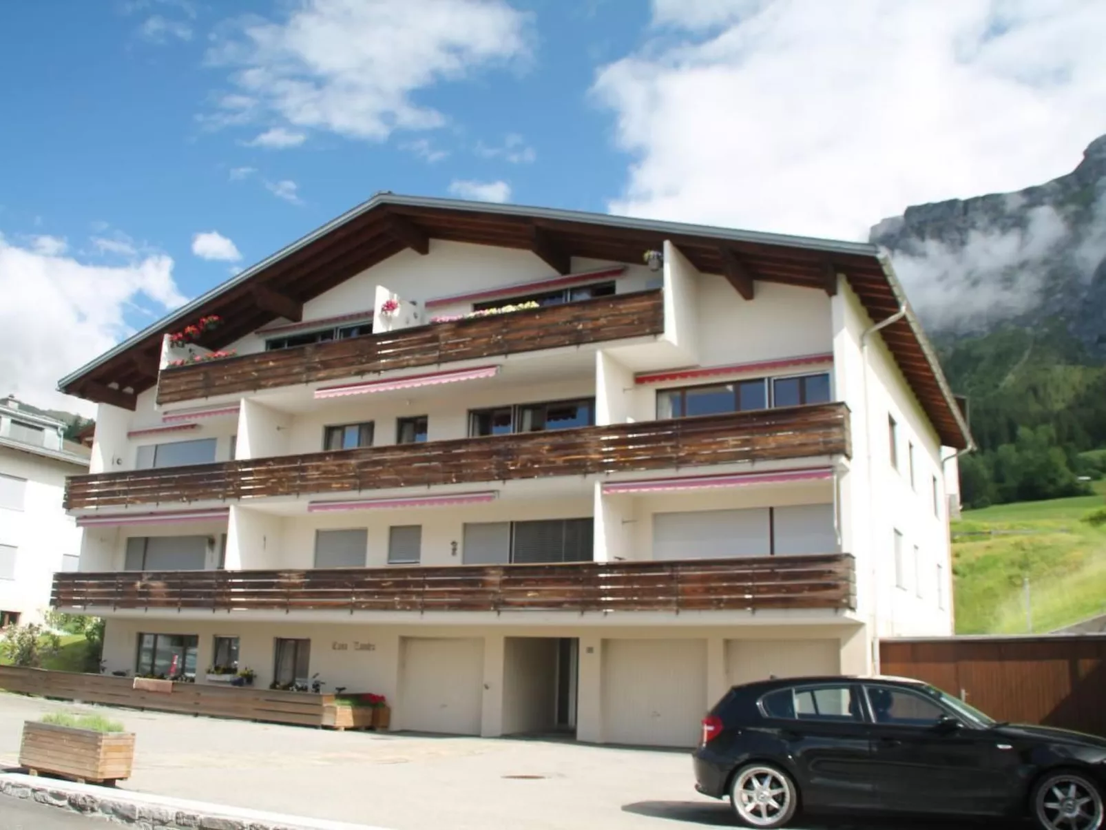 Zundra Klarenbeek-Buiten