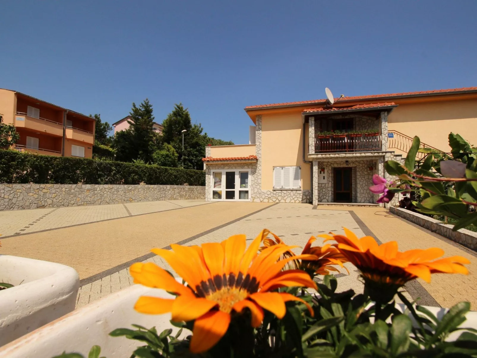 Apartment Nevenka-Buiten