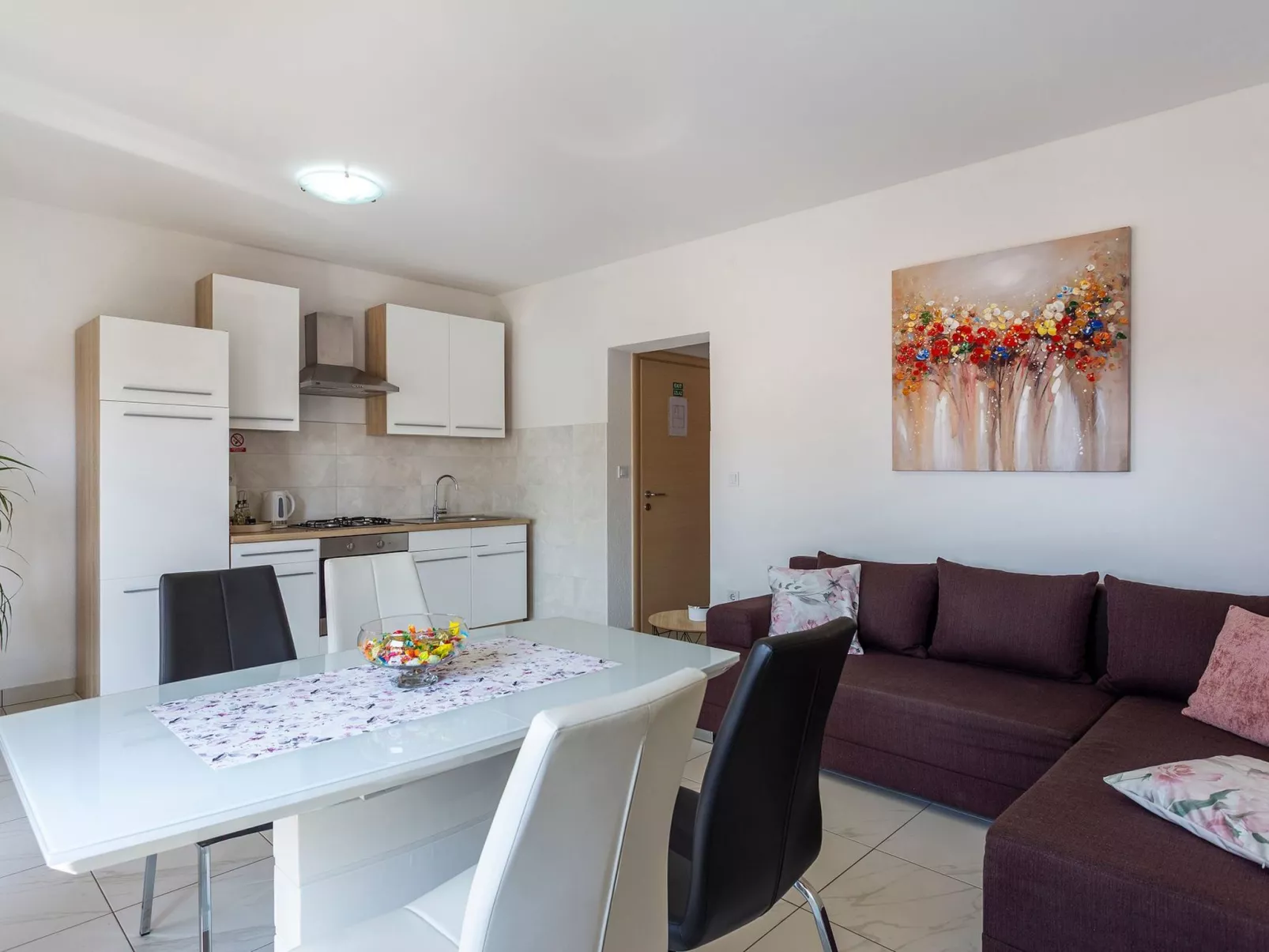 In Pula und Nah am Strand-Binnen