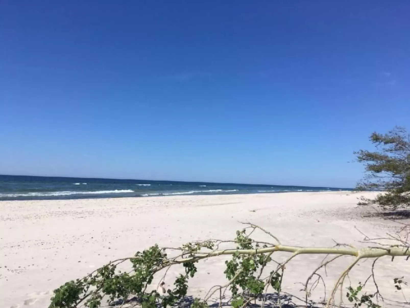 "Apartment 18B" mit Schwimmbad-Buiten