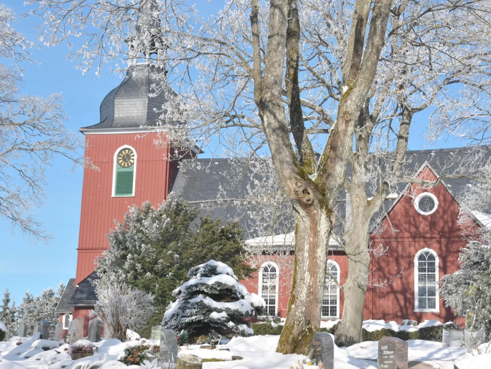 Mit Spielplatz, Garten und Fernsicht-Buiten