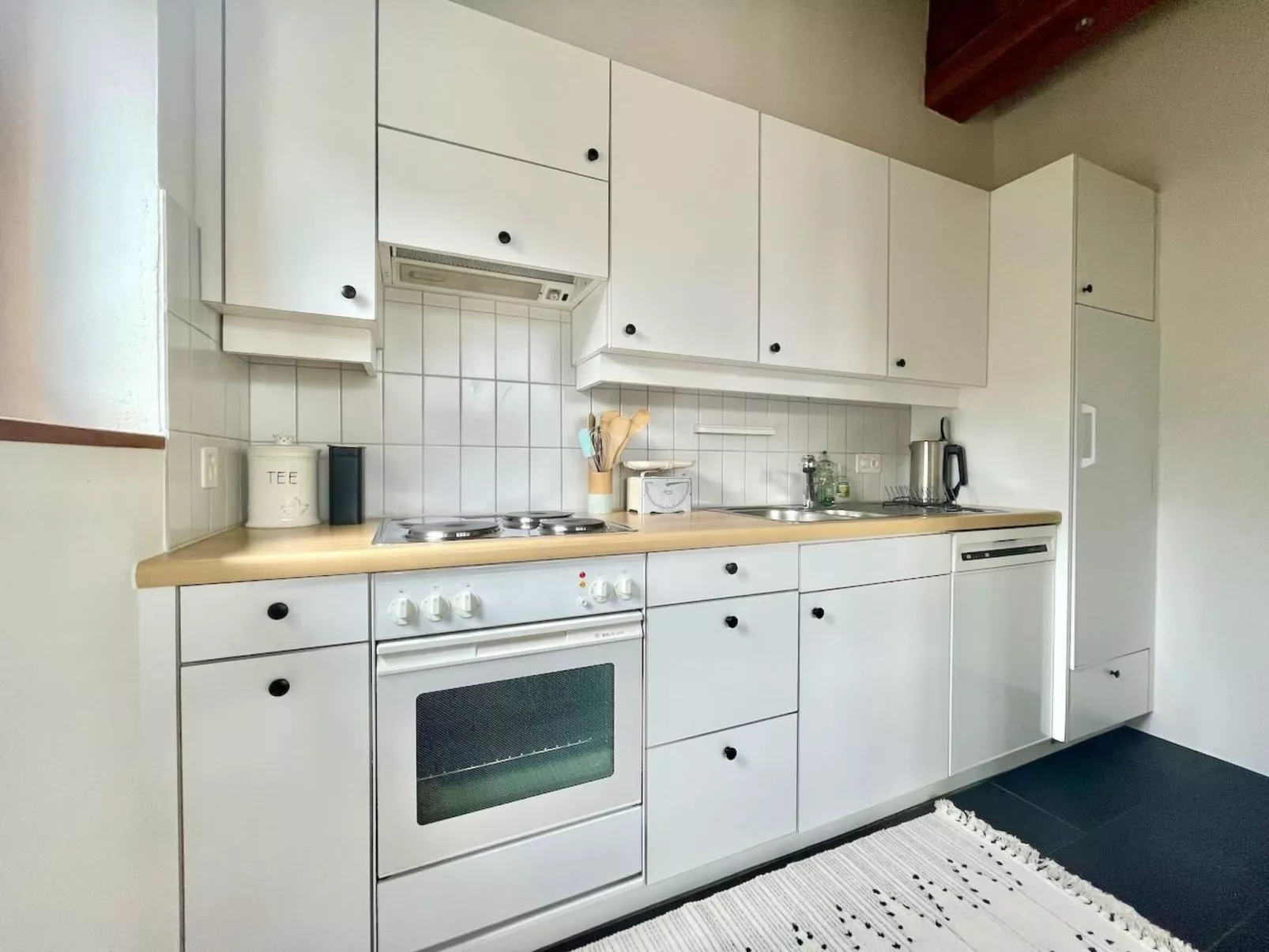 The Green Hut-Binnen