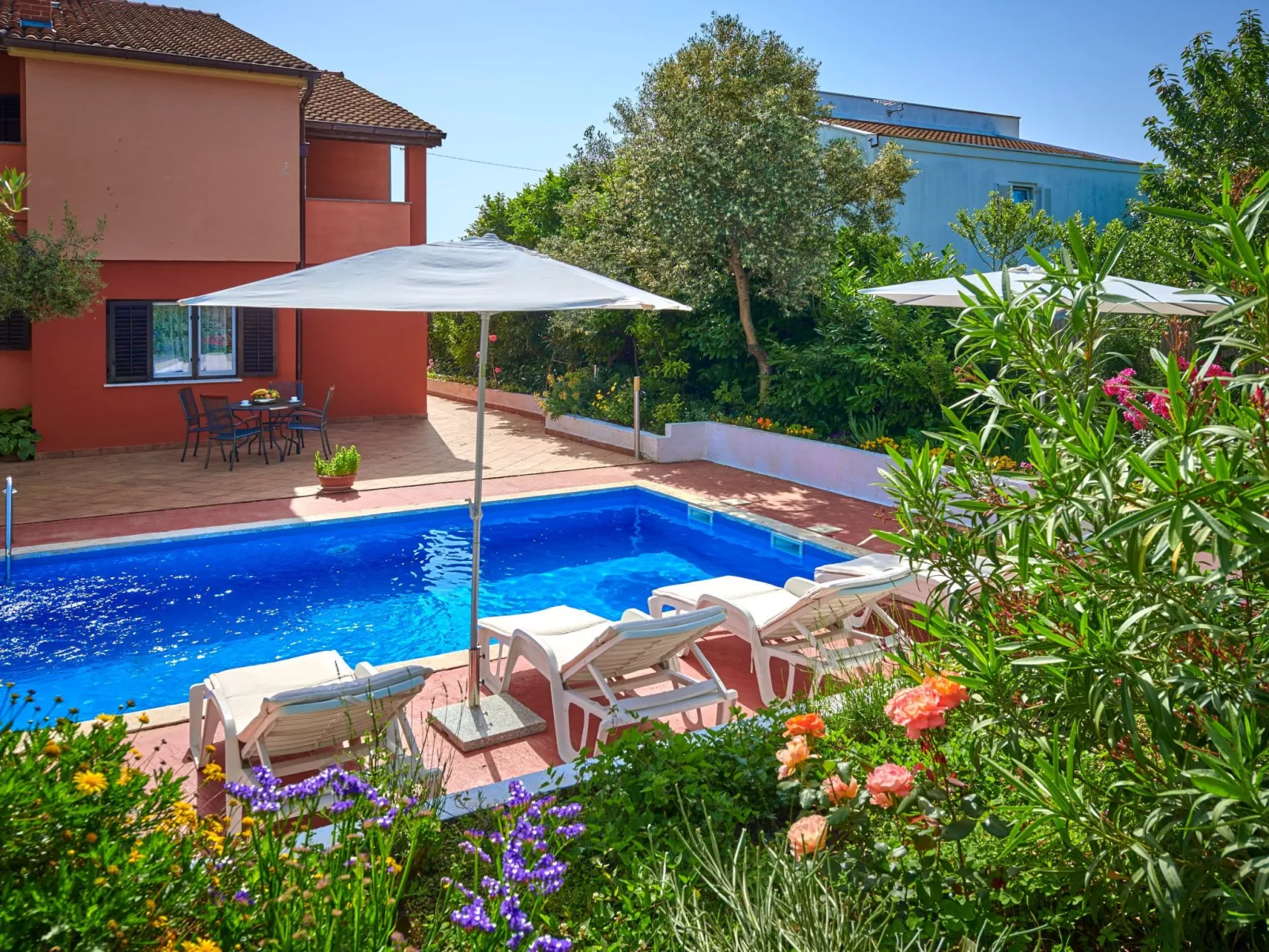 Villa Bastianich mit großem Garten und Pool-Buiten