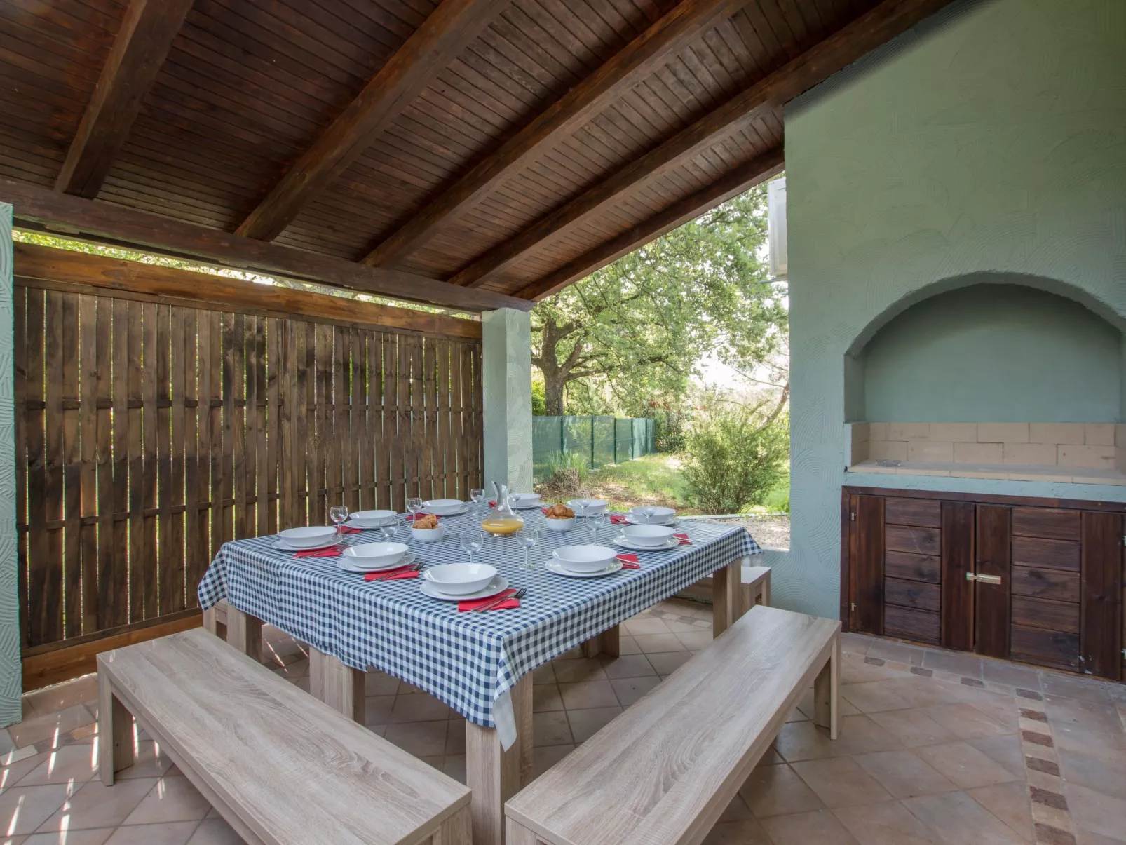 Für 10 Personen und 2 Kinder in Juricani, Istrien (Istrische Riviera)-Buiten