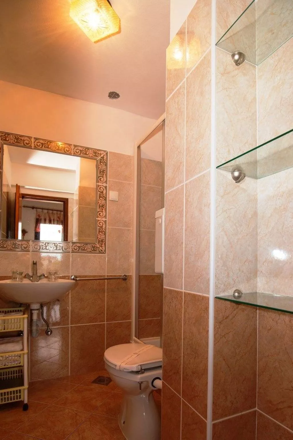 Kleine Wohnung mit schönem Balkon - Binnen