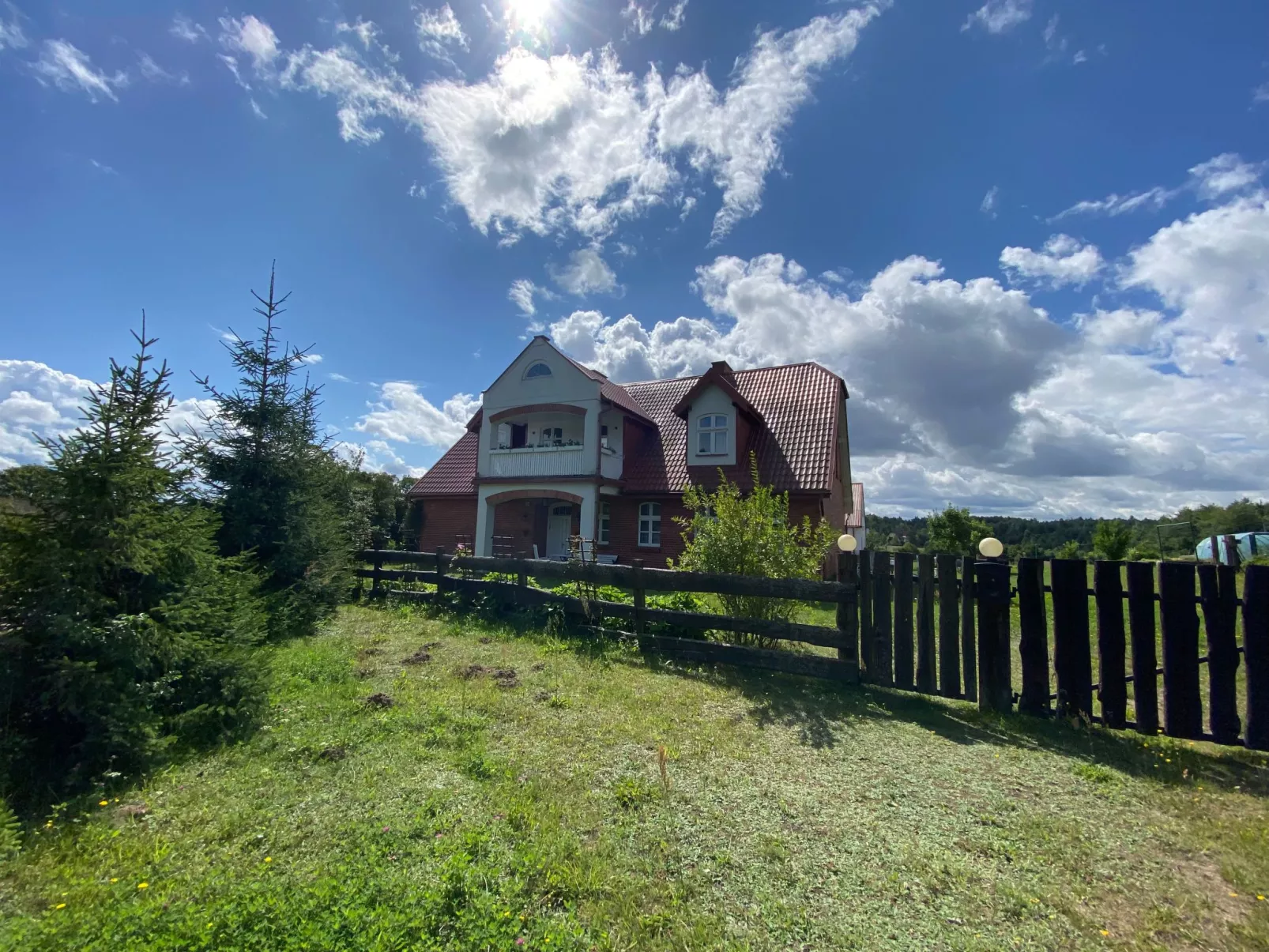 Alte Dorfschule-Buiten