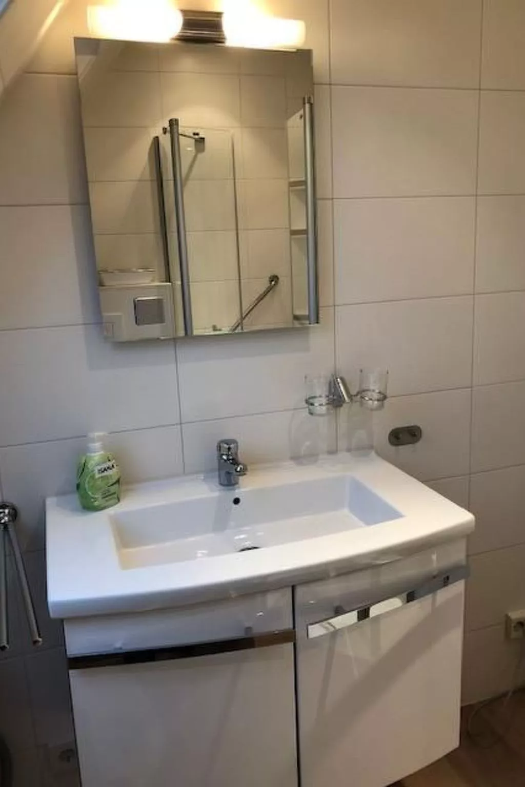 Mit Südwestterrasse mit Stellplatz-Binnen