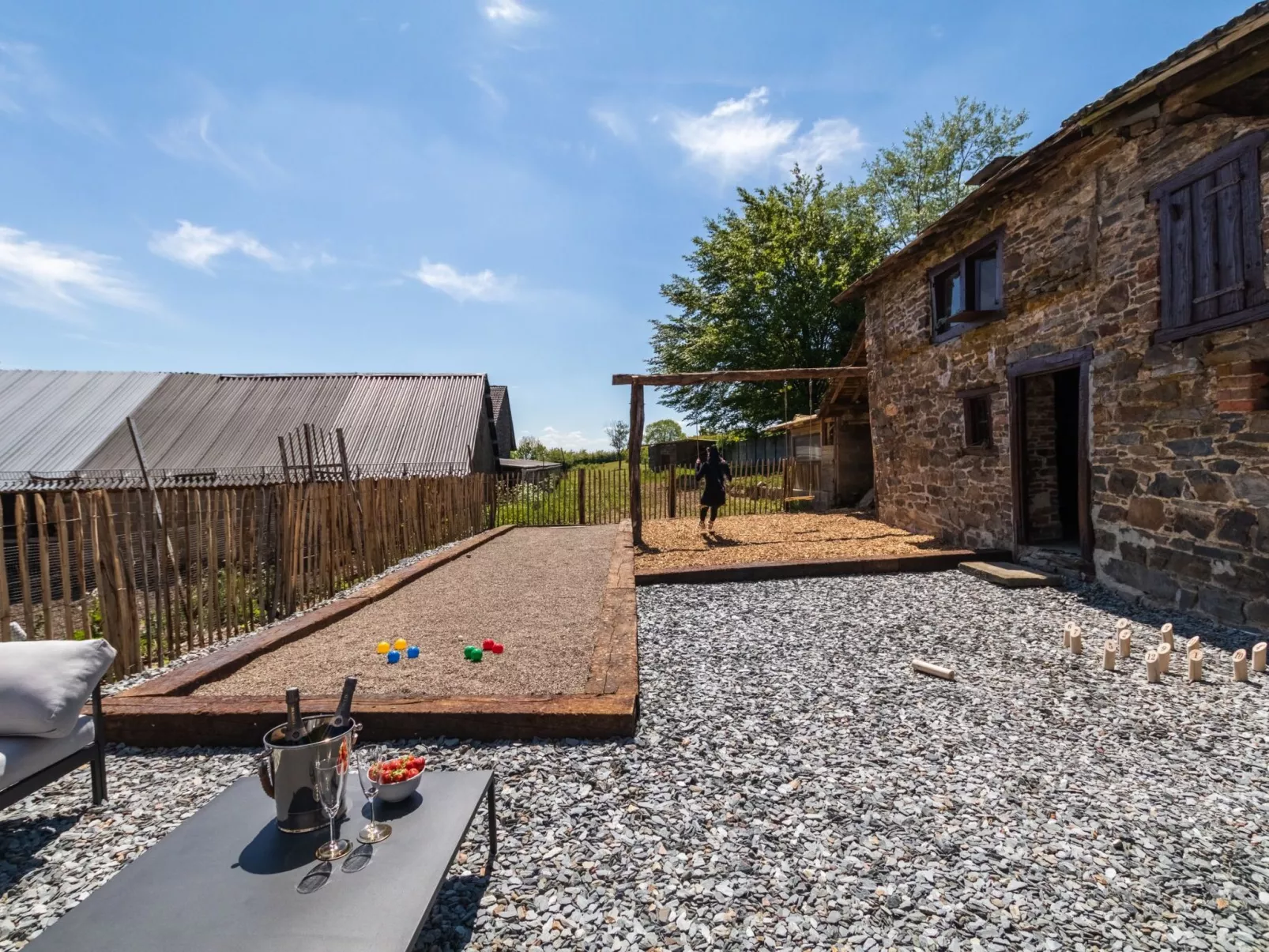 Landhaus mit Jacuzzi-Buiten