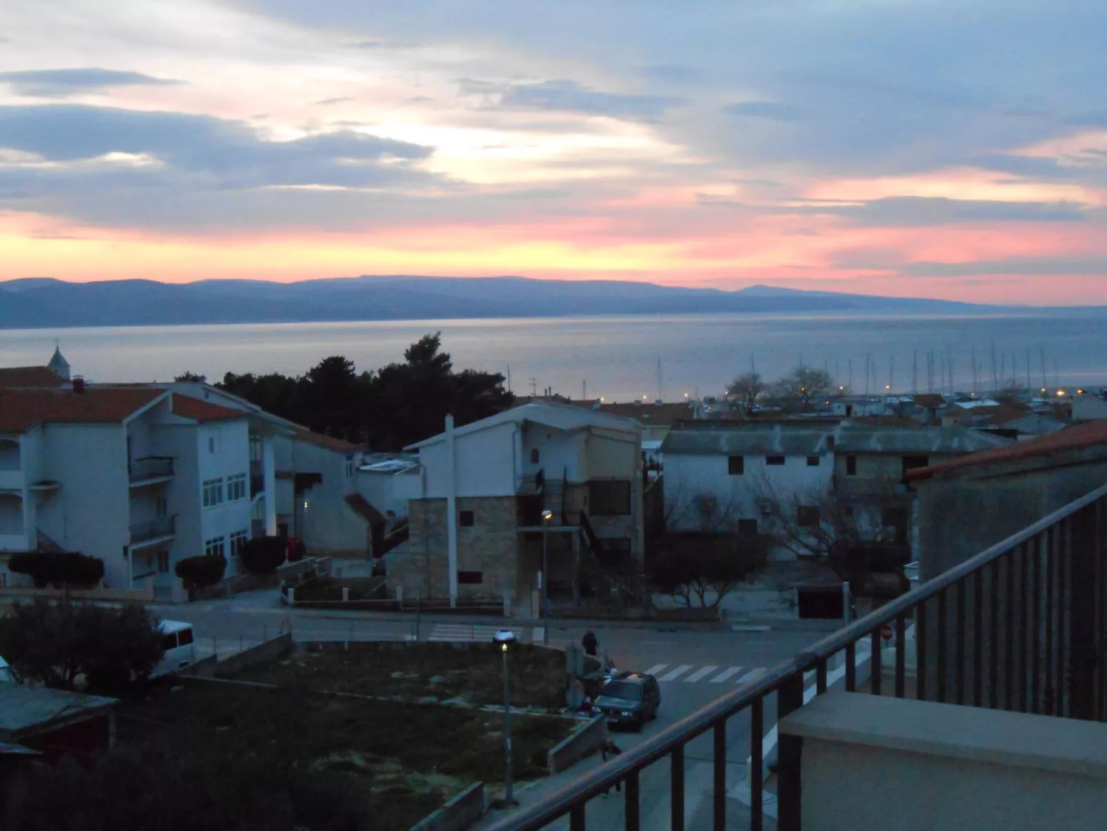 Mit Balkon und Garten sowie Meerblick-Buiten