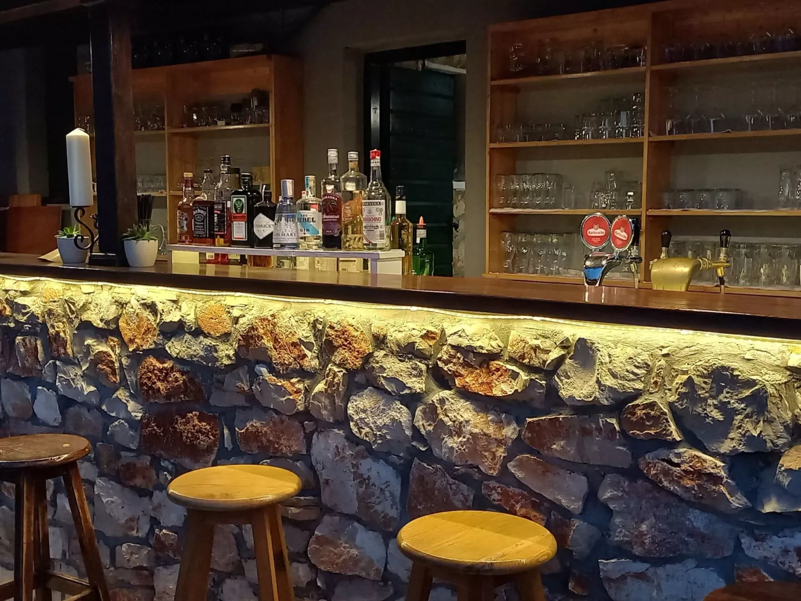 Strandhaus Lady - Ferienanlage Bain, Žut - Kornati-Buiten