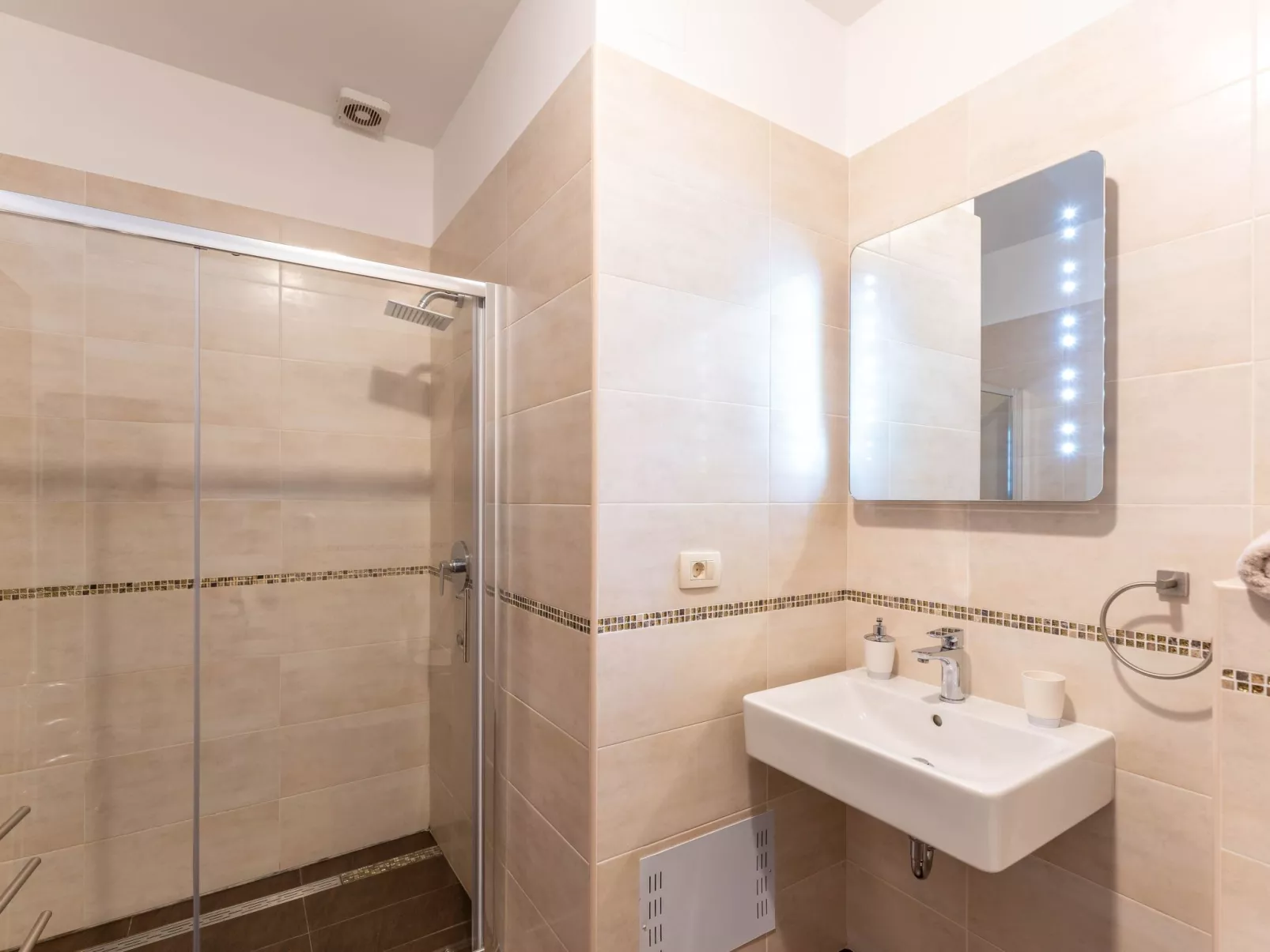 In Pula mit privatem Pool-Binnen