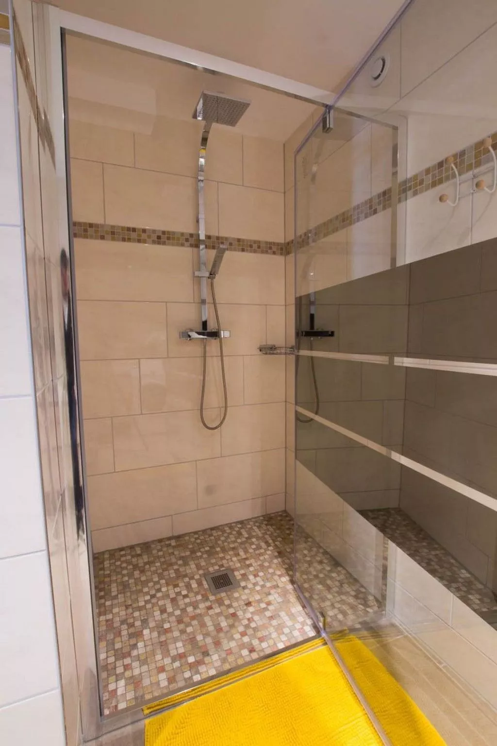 Chez Emilie et Charles klassifiziert 4 Sterne-Binnen