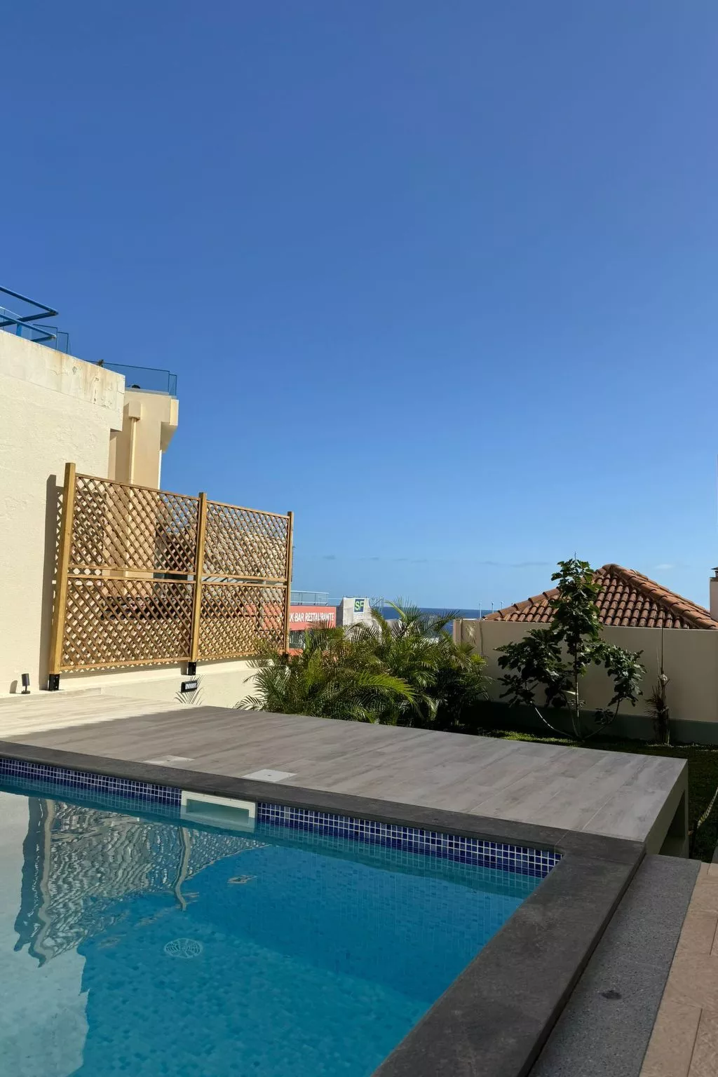 PEARLS BEACH VILLA-Buiten