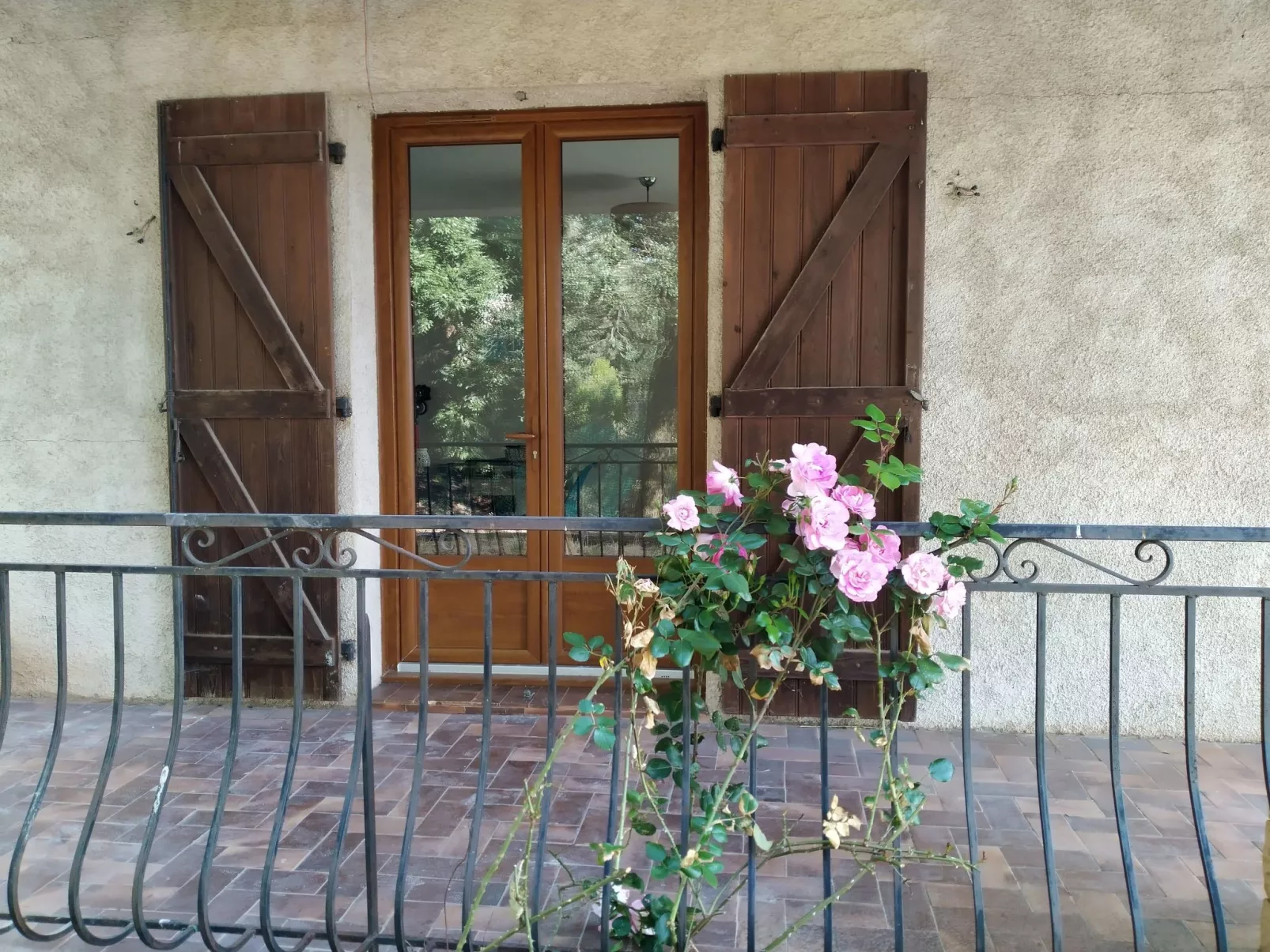 Lucinkas Ferienhaus mit 2 Schlafzimmern-Buiten