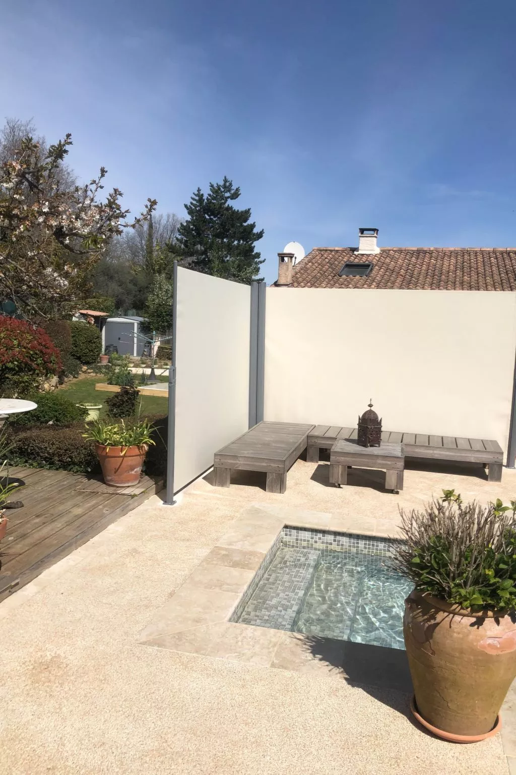 Mimet la diote, Ausflug in die Sonne und in die Ruhe-Buiten