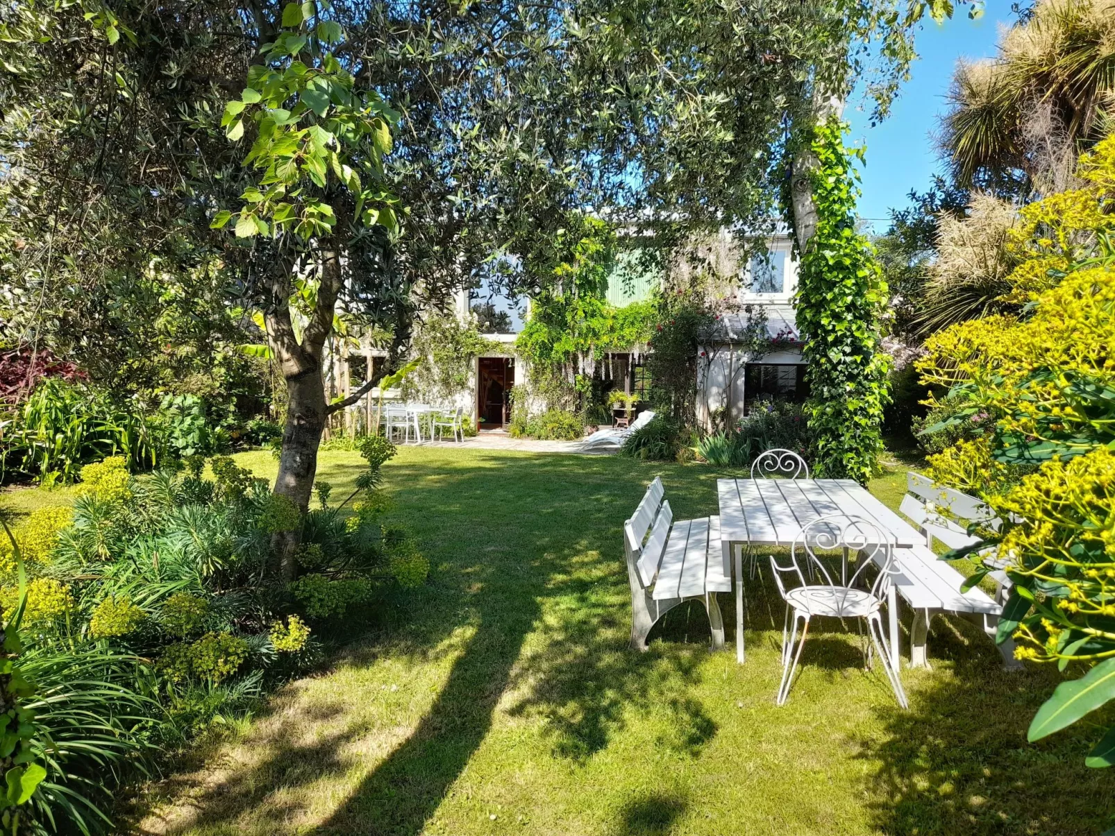 Kleine Wohnung in großem Familienhaus-Buiten