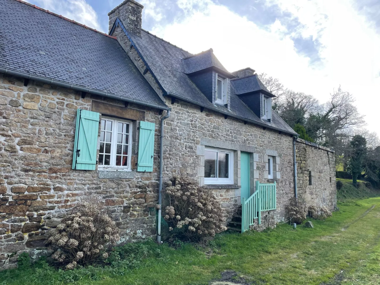 Les Gîtes de l'Etang Neuf (Die Unterkünfte von Etang Neuf)-Buiten