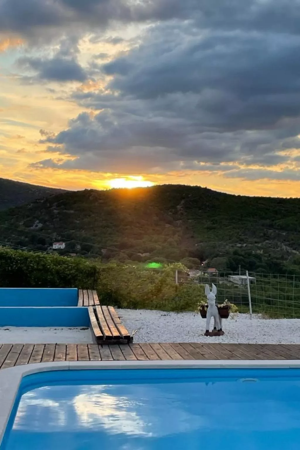 Anwesen "Poljicko imanje" mit eigenem Pool-Buiten