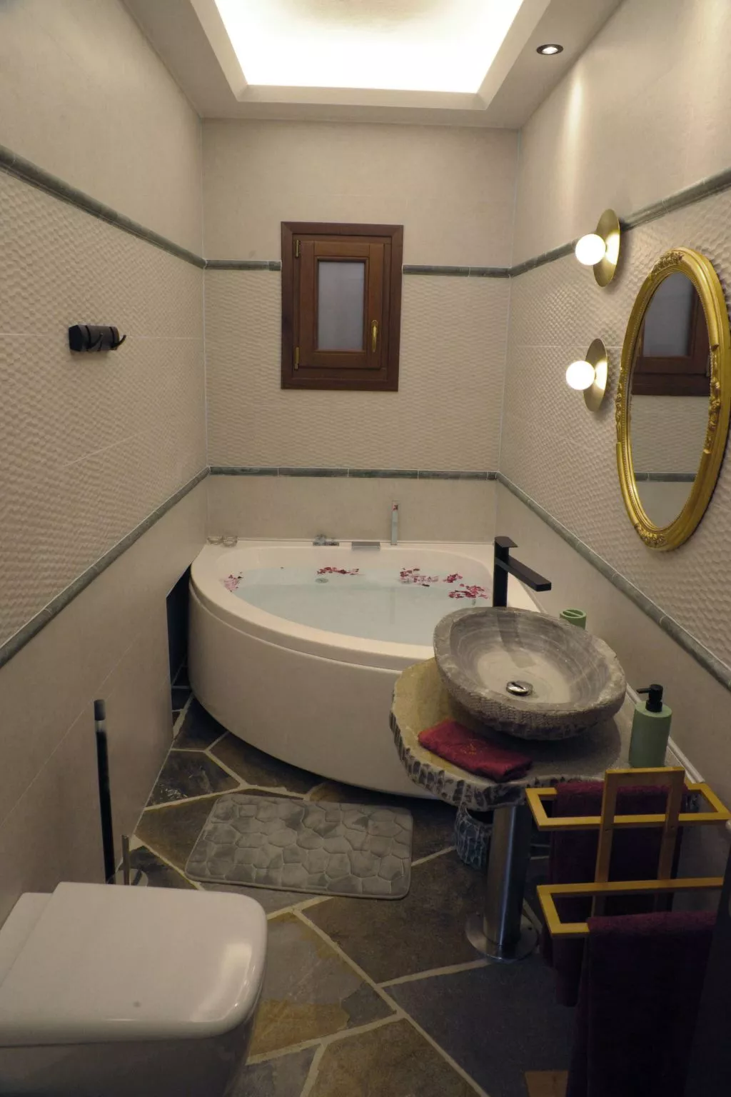 Anwesen mit eigenem Jacuzzi-Binnen