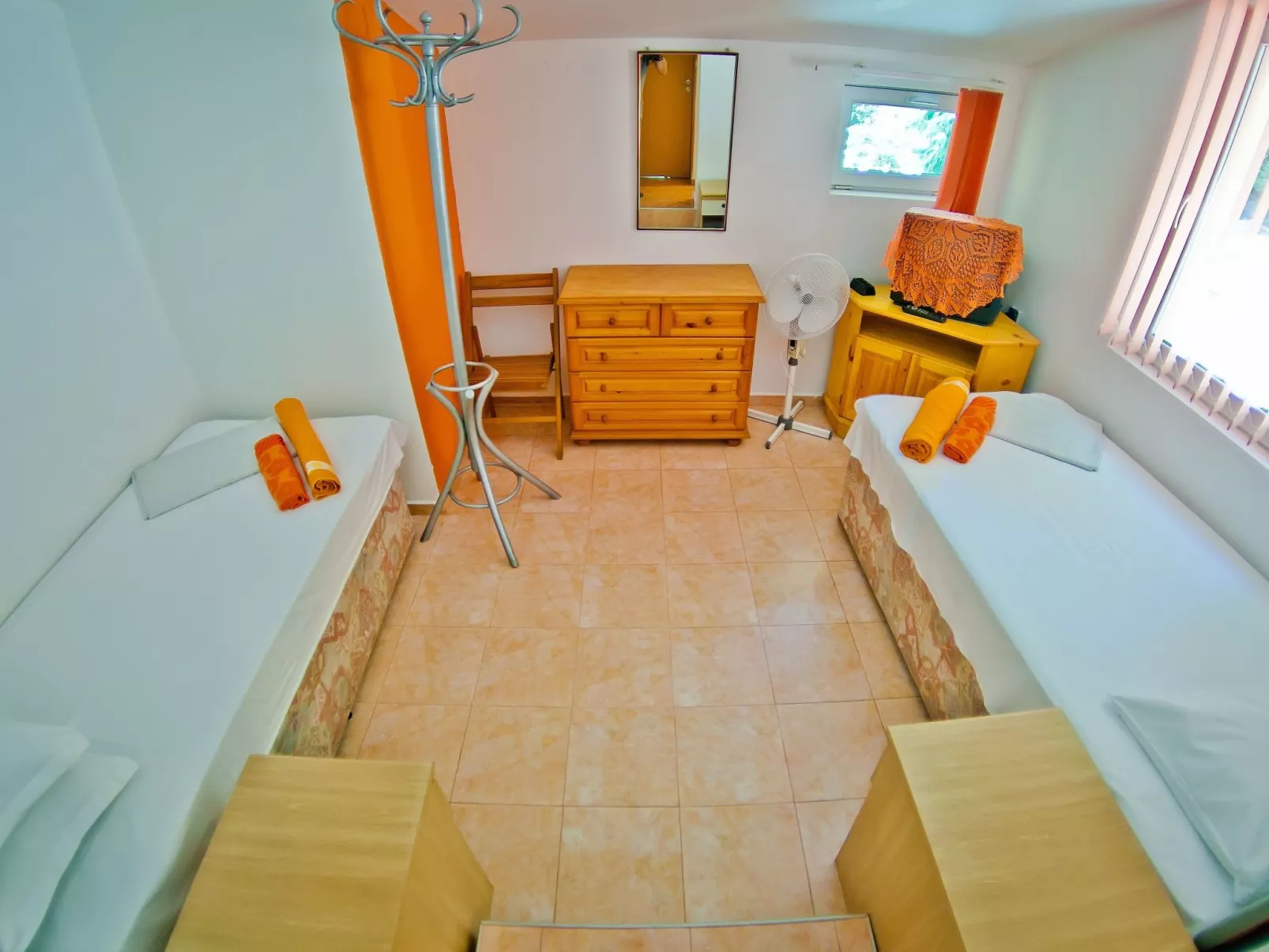 Mit Blick auf das Wasser-Binnen