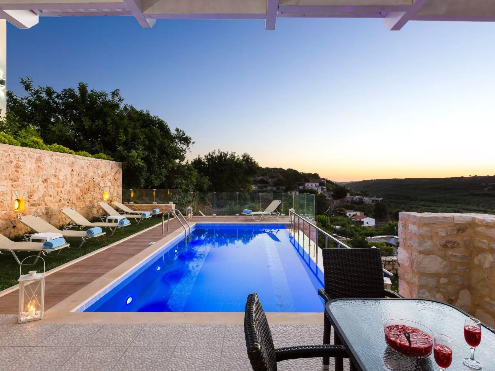 Villa "Kampos" mit eigenem Pool-Buiten