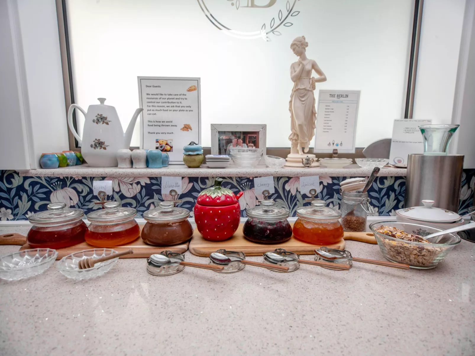 Studio-Appartement mit Balkon-Buiten