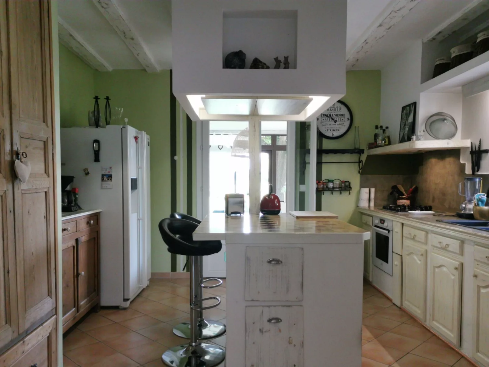 Auf dem Land mit Pool-Binnen